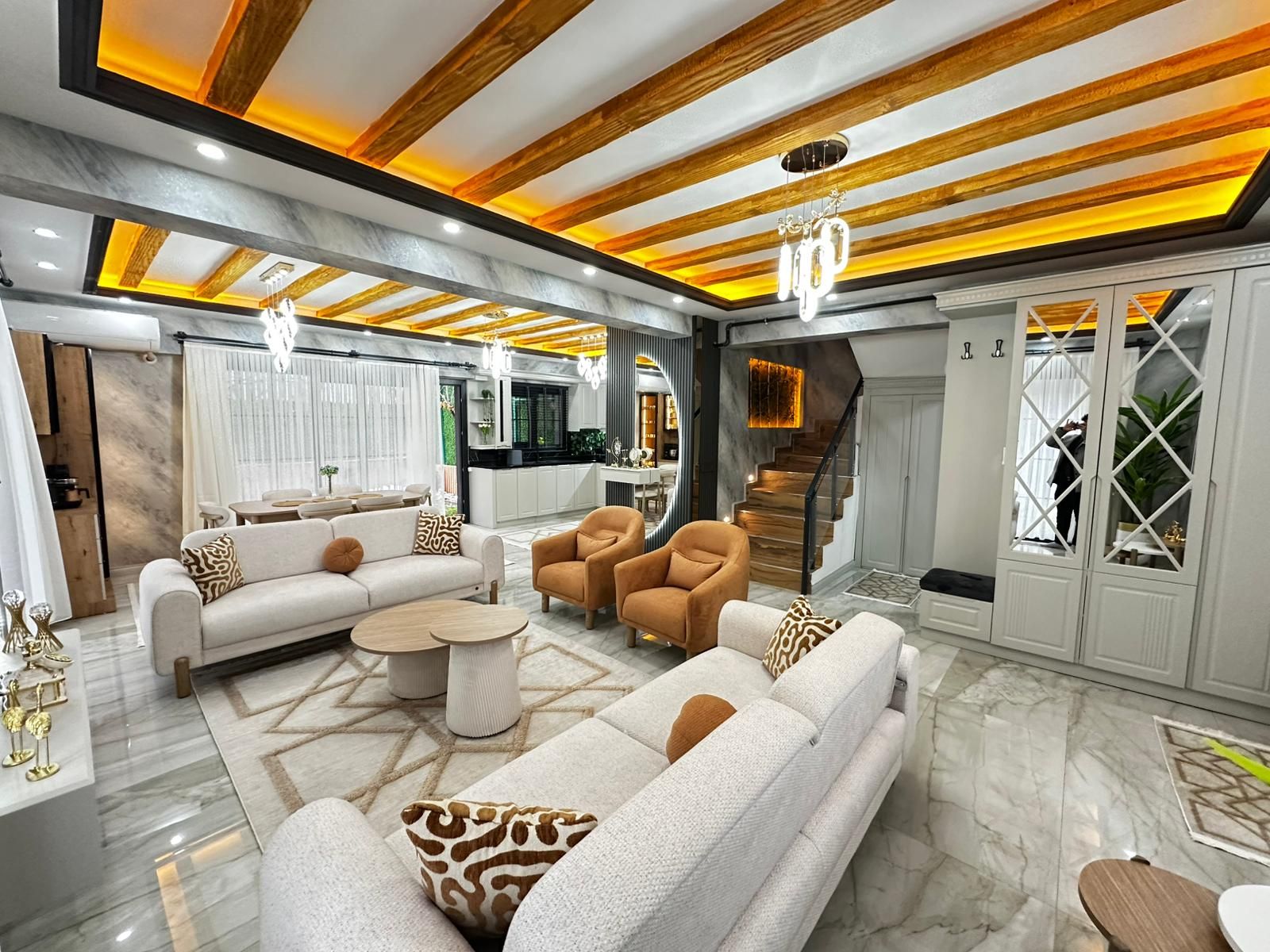 TOPTANCILAR DA DAİRE FİYATINA ACİL SATILIK 4.5+1 TRİPLEX VİLLA