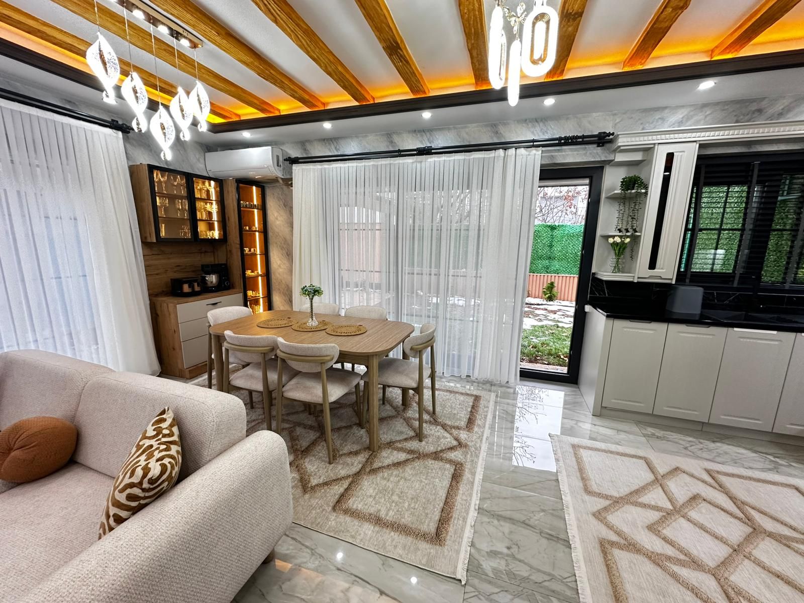 TOPTANCILAR DA DAİRE FİYATINA ACİL SATILIK 4.5+1 TRİPLEX VİLLA