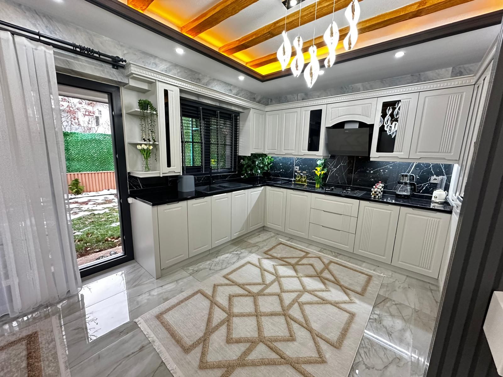 TOPTANCILAR DA DAİRE FİYATINA ACİL SATILIK 4.5+1 TRİPLEX VİLLA