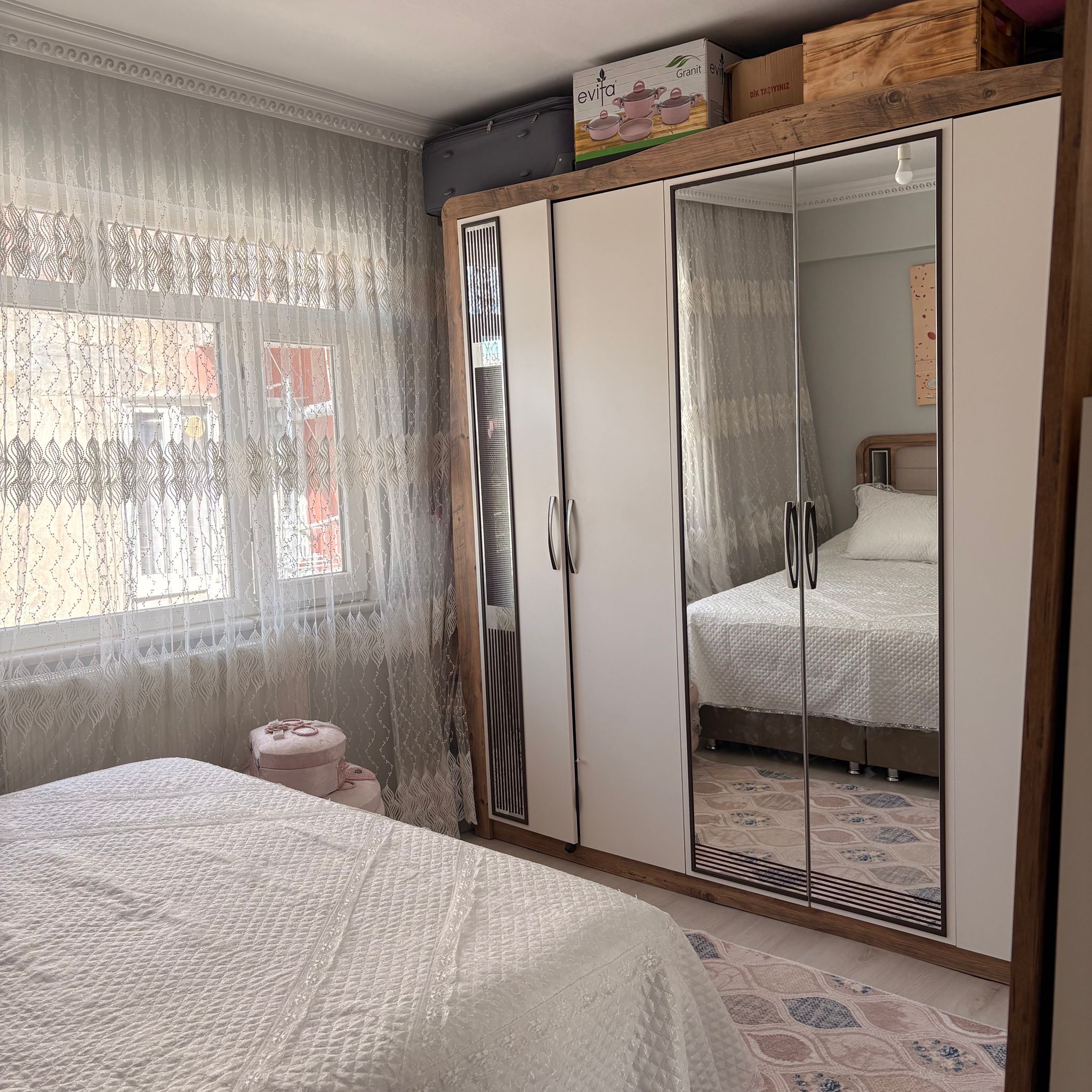 ŞEHİTLİK CADDESİNDE BAKIMLI 3+1 FIRSAT DAİRE