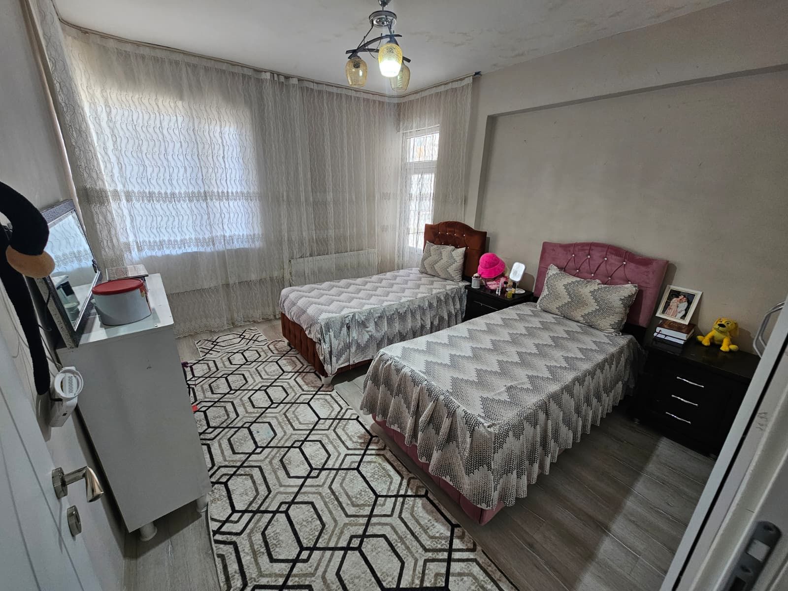 YENİŞEHİR ŞEHİTLİKTE FUL YAPILI 3+1 FIRSAT DAİRE