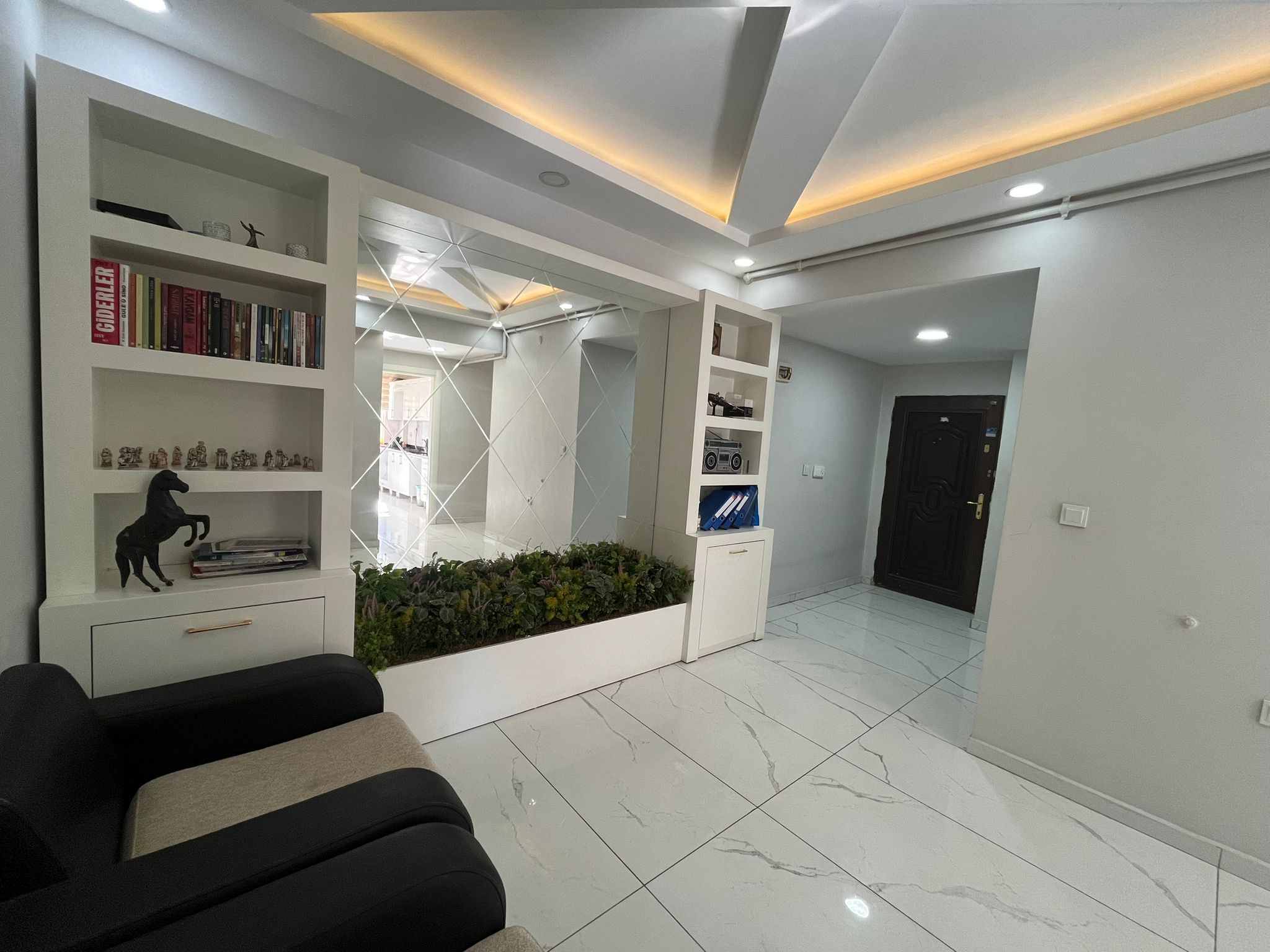 DİCLEKENT MEDYA KAVŞAĞI FIRSAT 3+1 SATILIK DAİRE