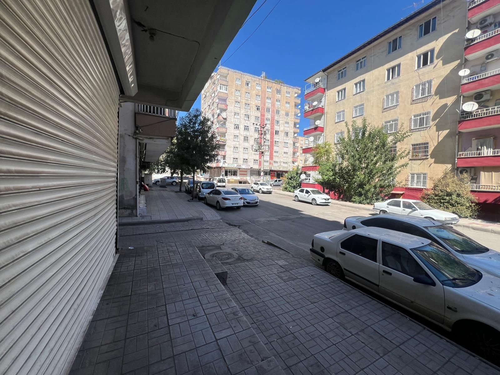 BAĞLAR SAĞLIK OCAĞI SALI PAZARINDA SATILIK DÜKKAN