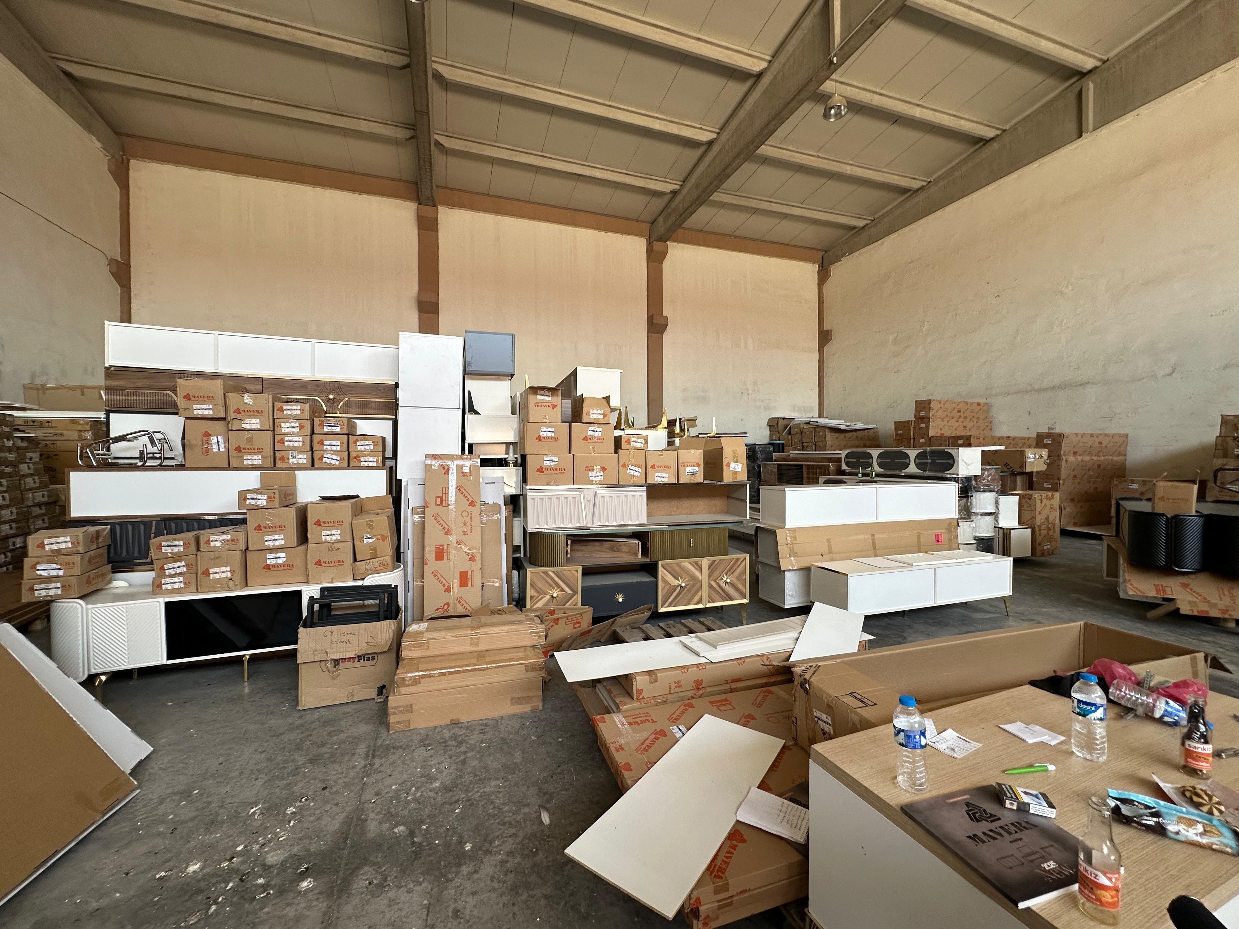 MEGA SANAYİDE 400M2 SATILIK FIRSAT DÜKKAN