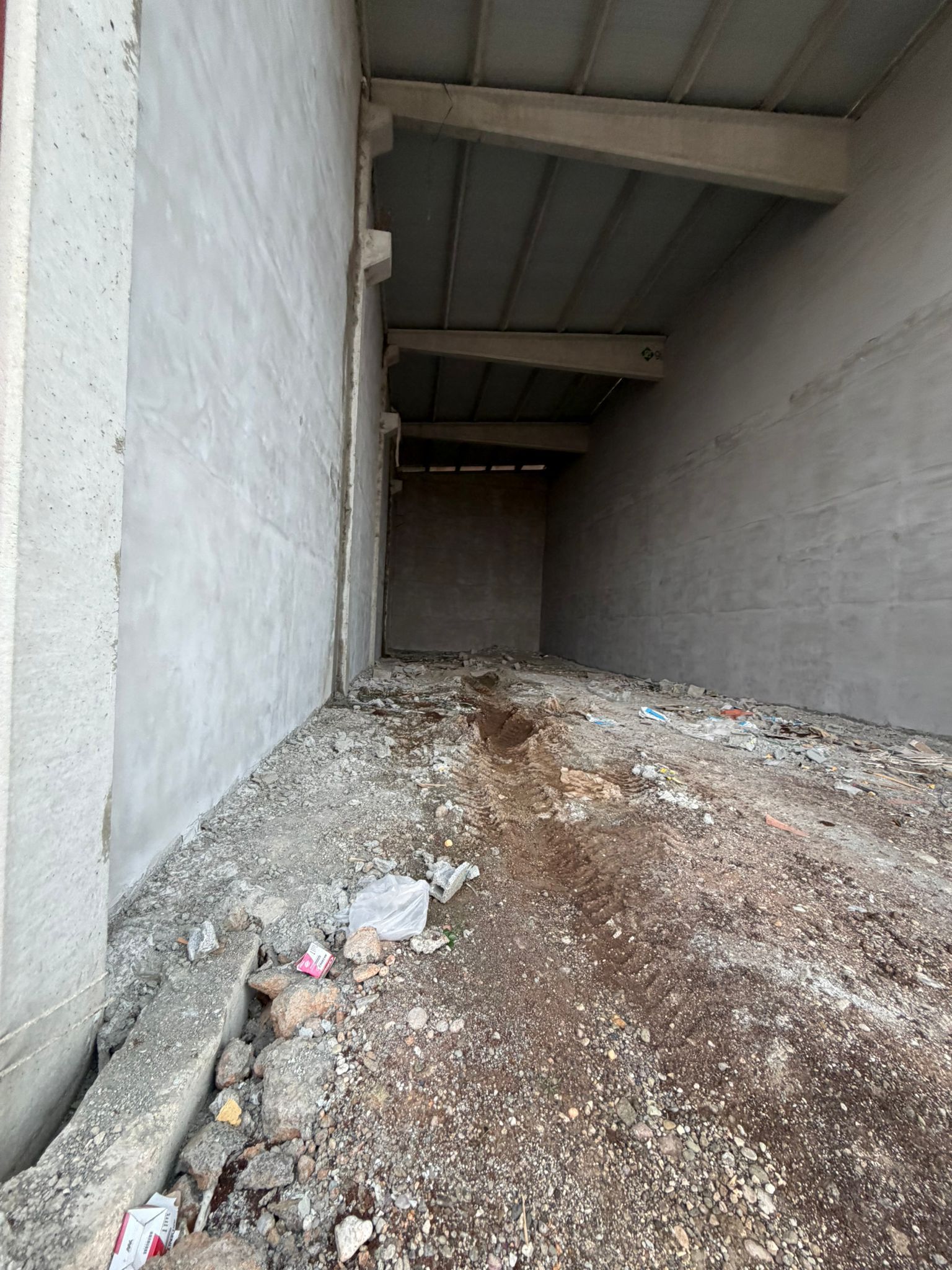 MOSTİM SANAYİDE 200M2 SATILIK FIRSAT DÜKKAN
