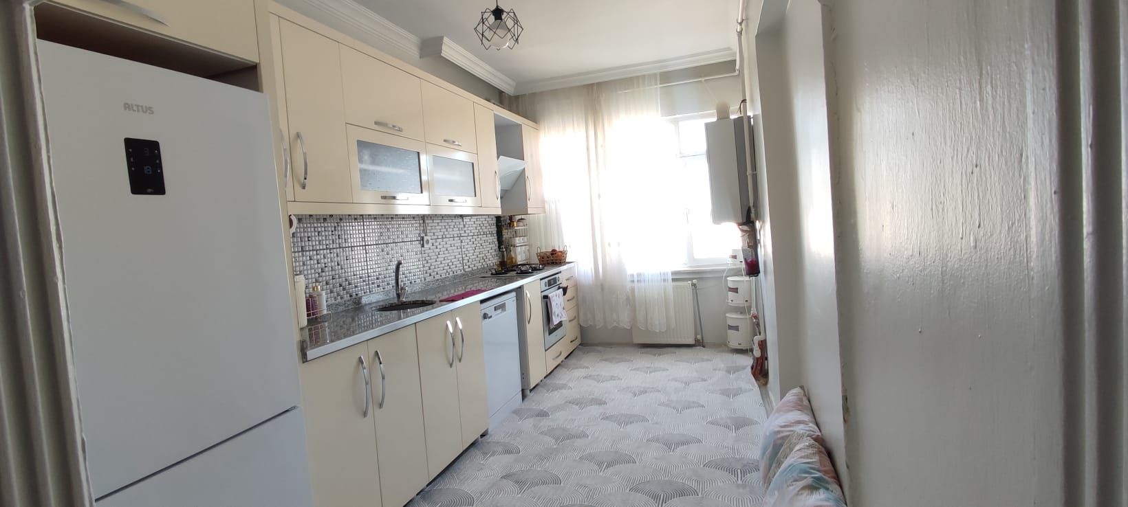 MAKROLİFE'DEN BAĞLAR CEZAEVİ ALT KÖŞEDE SATILIK 3+1 DAİRE