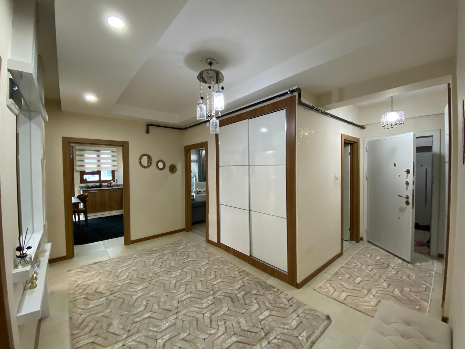 BAĞCILAR EVRİM ALATAŞ CADDESİNDE 3+1 LÜX DAİRE