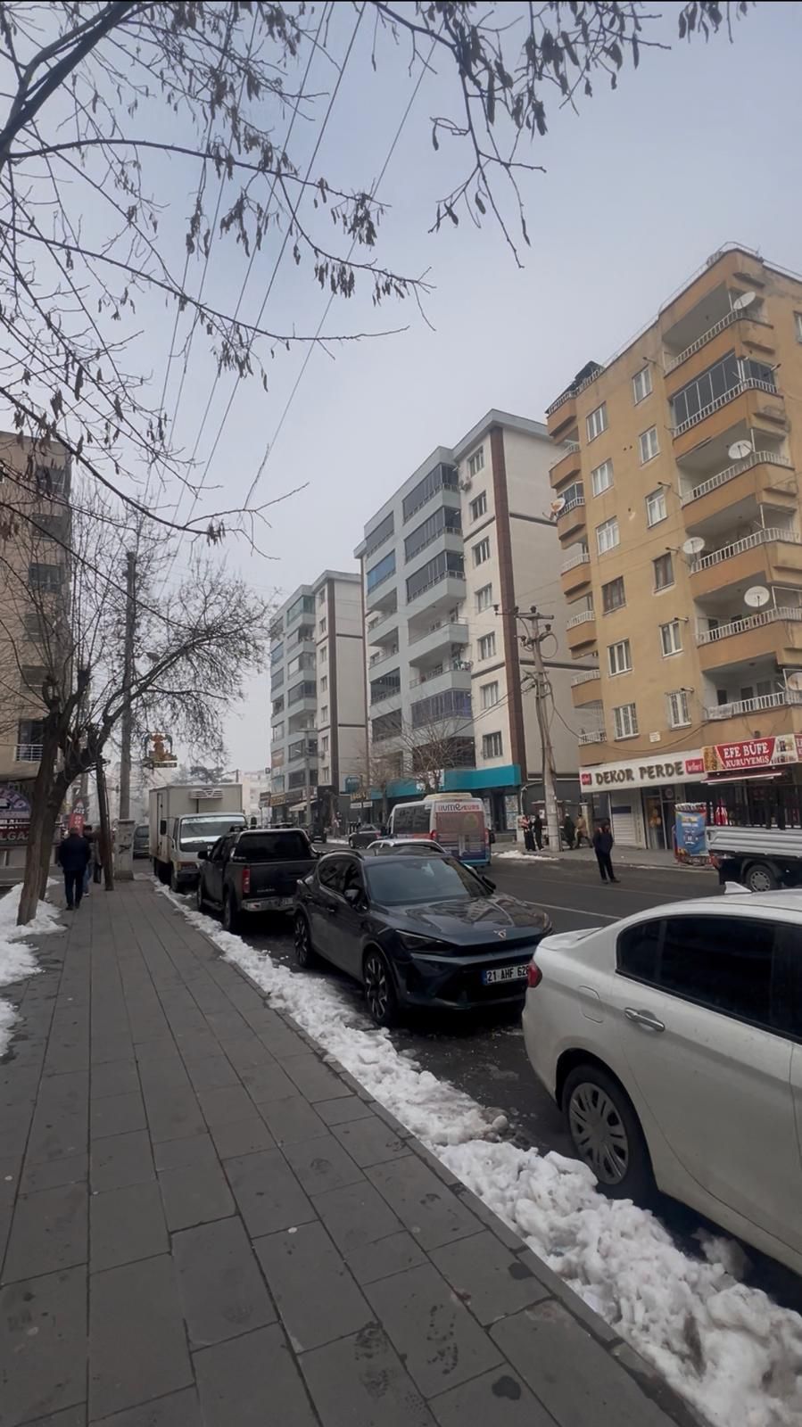 EMEK CADDESİNDE SATILIK DÜKKAN ALT KAT
