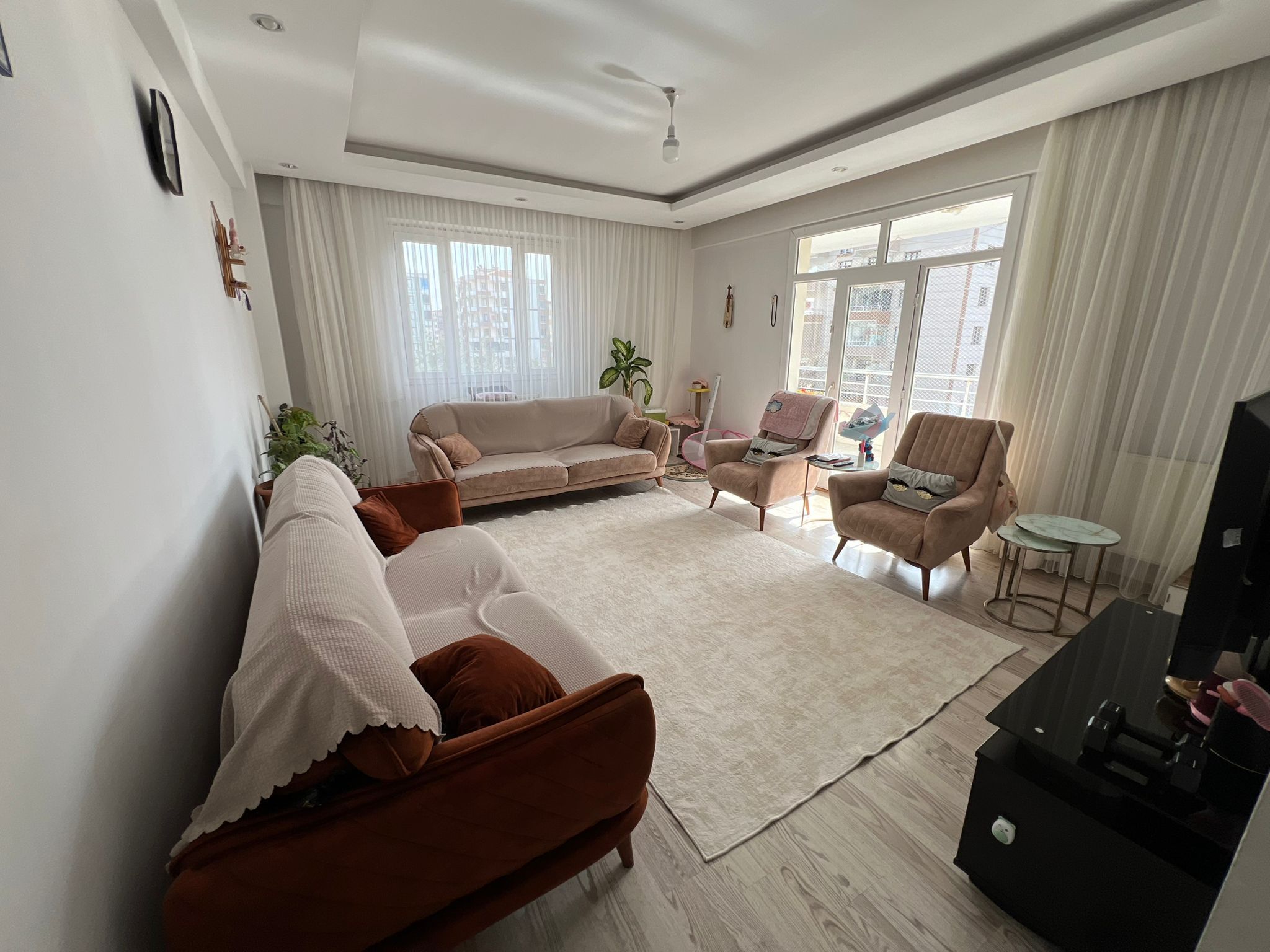 BAĞCILAR'DA 3+1 SATILIK DAİRE