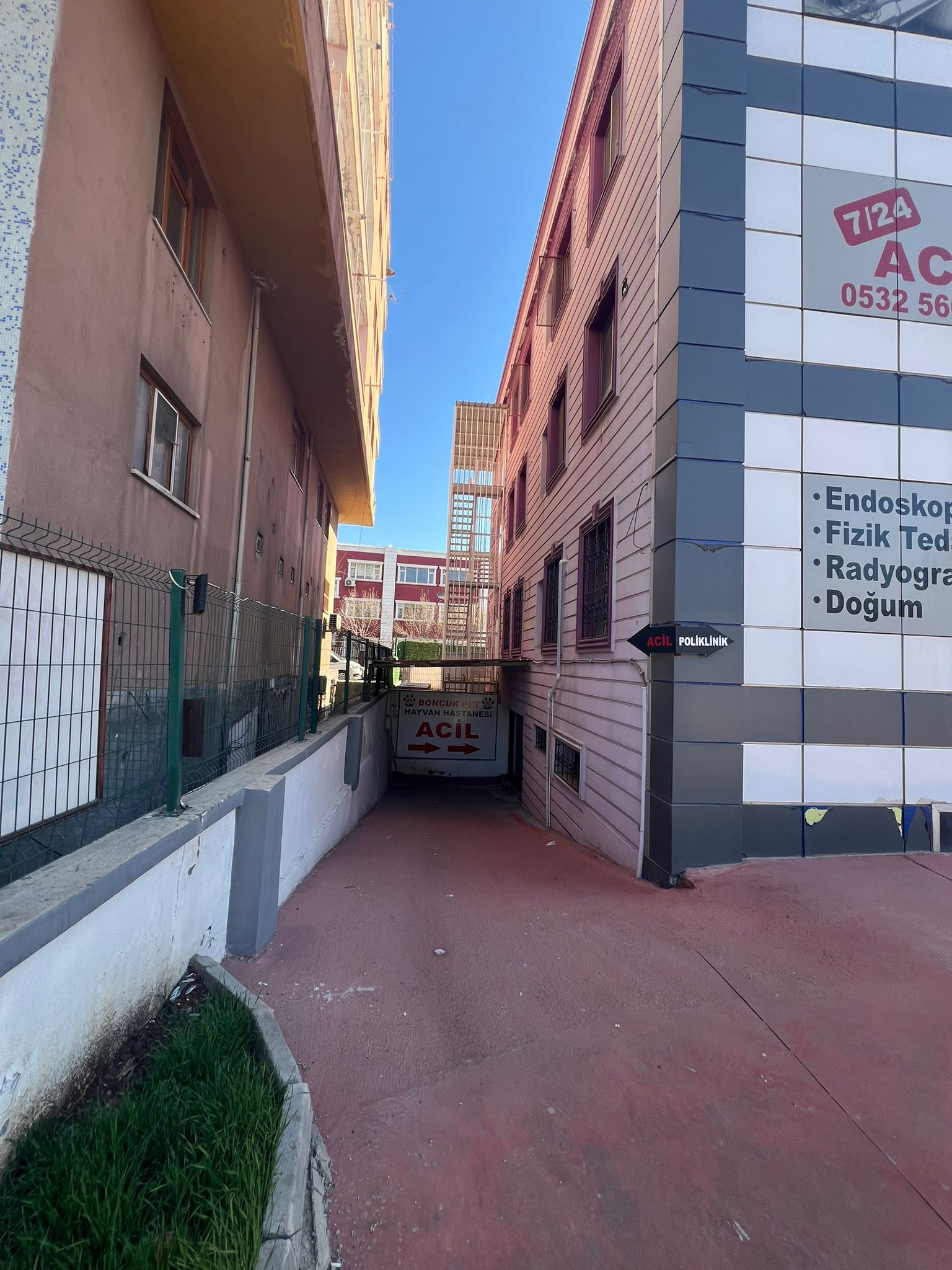 KANTAR KAVŞAĞINDA 4 KATLI 17 ODALIBOŞ İŞYERİ