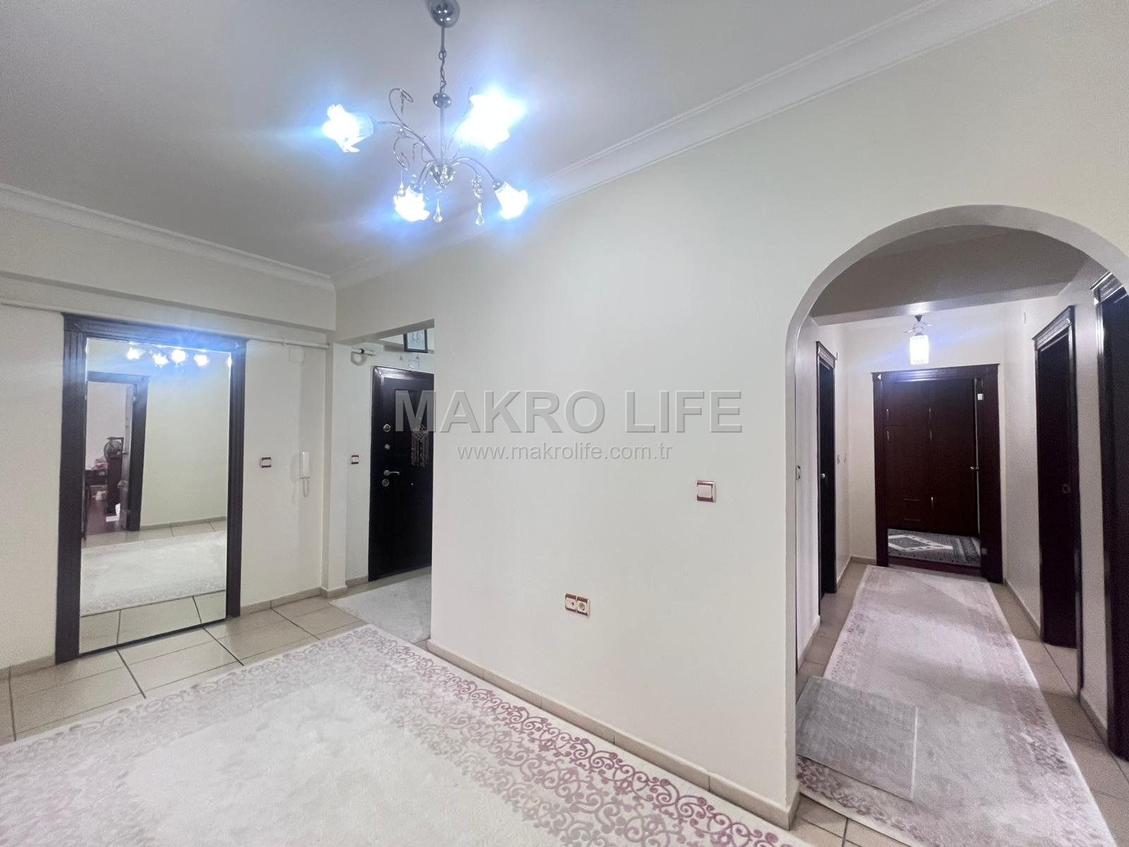 SATILIK ESKİ MİGROS YANI 4+1 UYGUN FİYATLI DAİRE