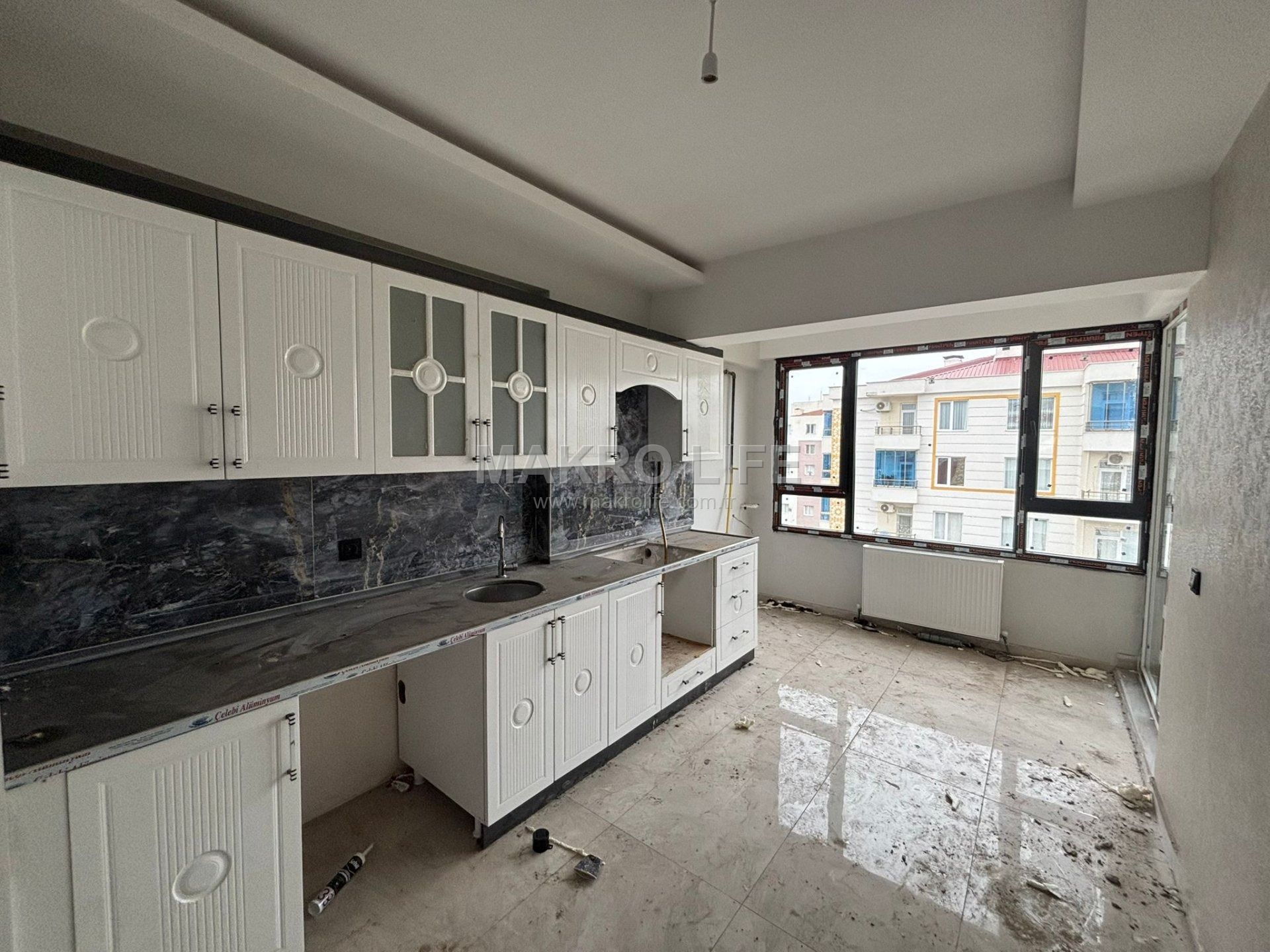 MAKRO LİFE AHMET KAYA CADDESİ ÜZERİ SIFIR BÜYÜK TİP 2+1 SATILIK DAİRE SATIYOR