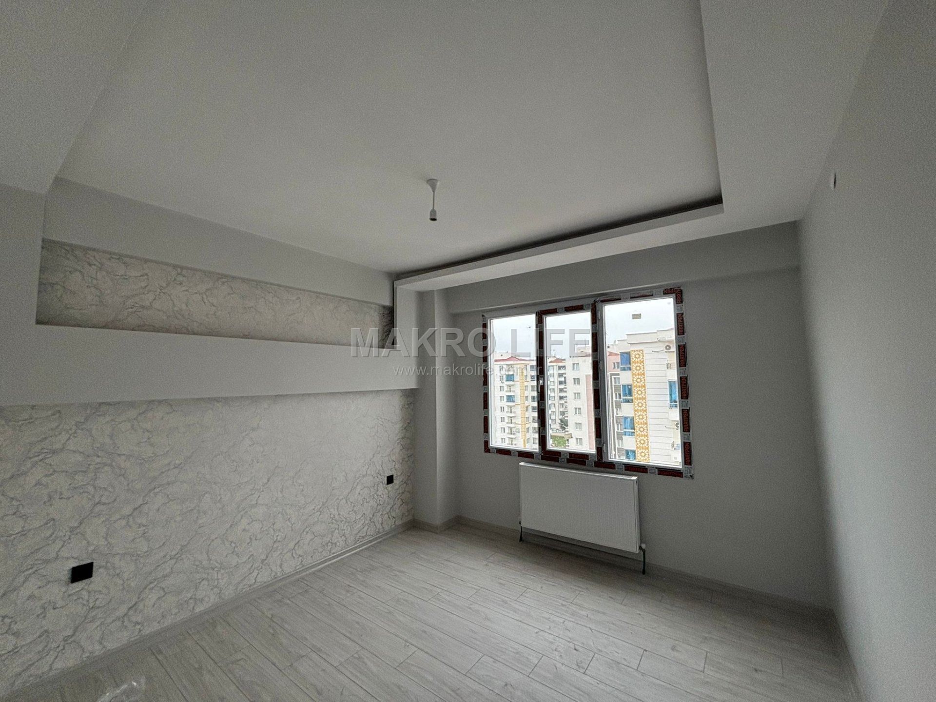 MAKRO LİFE AHMET KAYA CADDESİ ÜZERİ SIFIR BÜYÜK TİP 2+1 SATILIK DAİRE SATIYOR