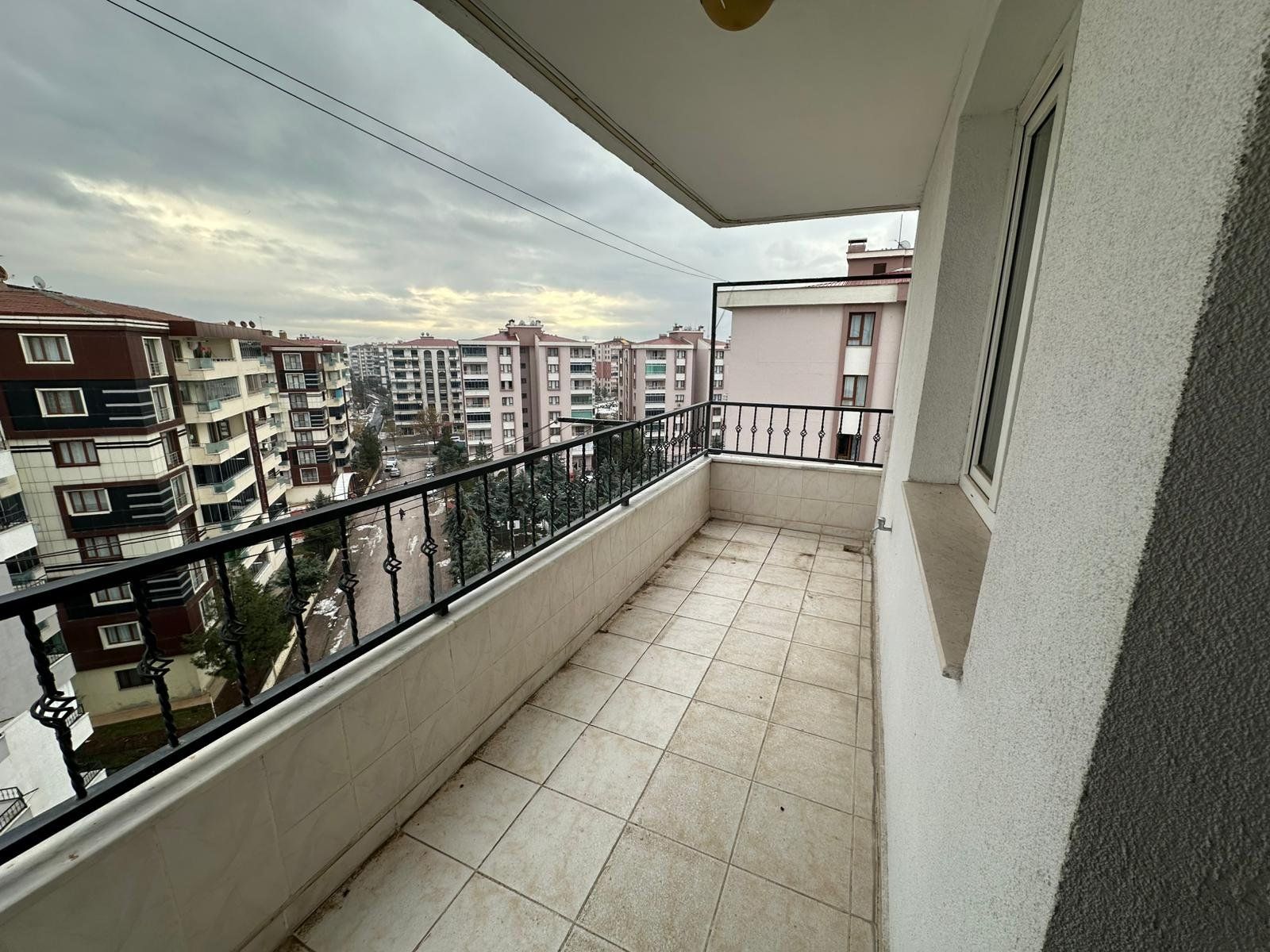 TOPTANCILAR SİTESİNDE 4+1 ACİL SATILIK DAİRE