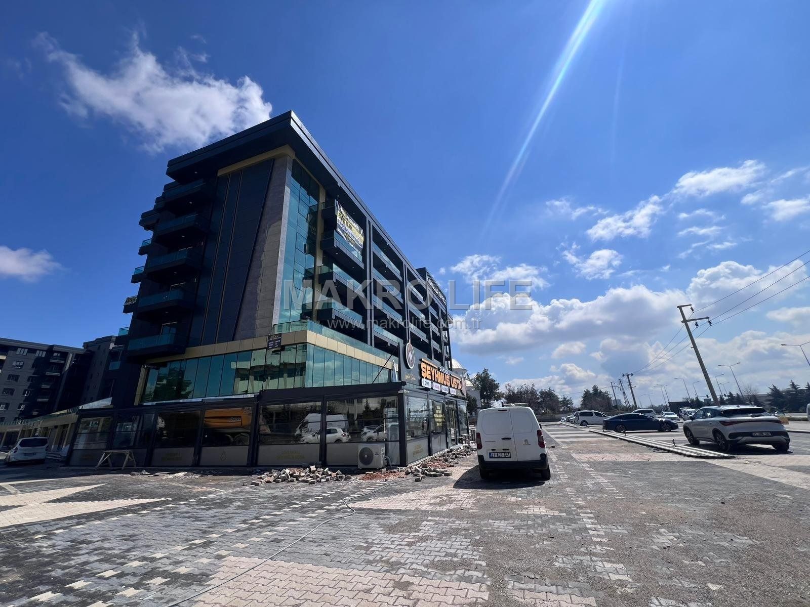 ELAZIĞ CADDESİ KAYALAR BÜRO'DA ACİL SATILIK İŞYERİ
