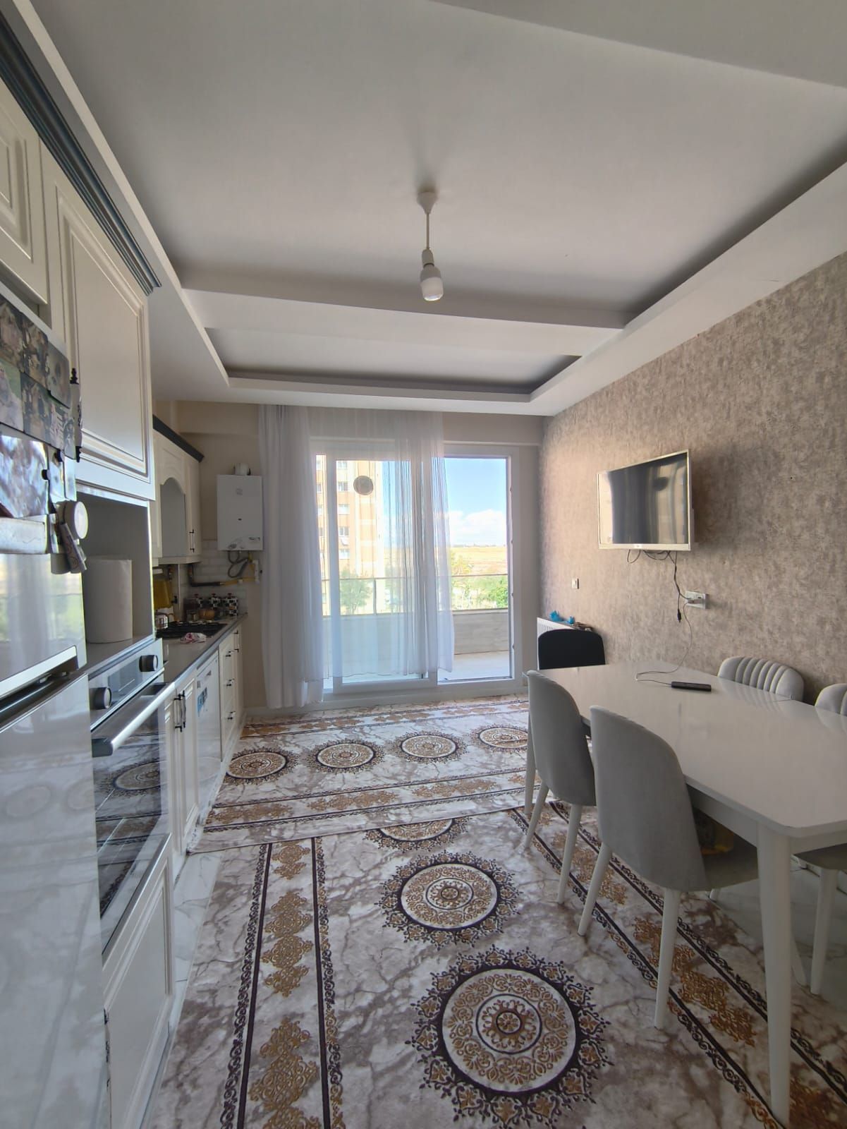 ÜÇKUYULAR 3+1 LÜKS DAİRE