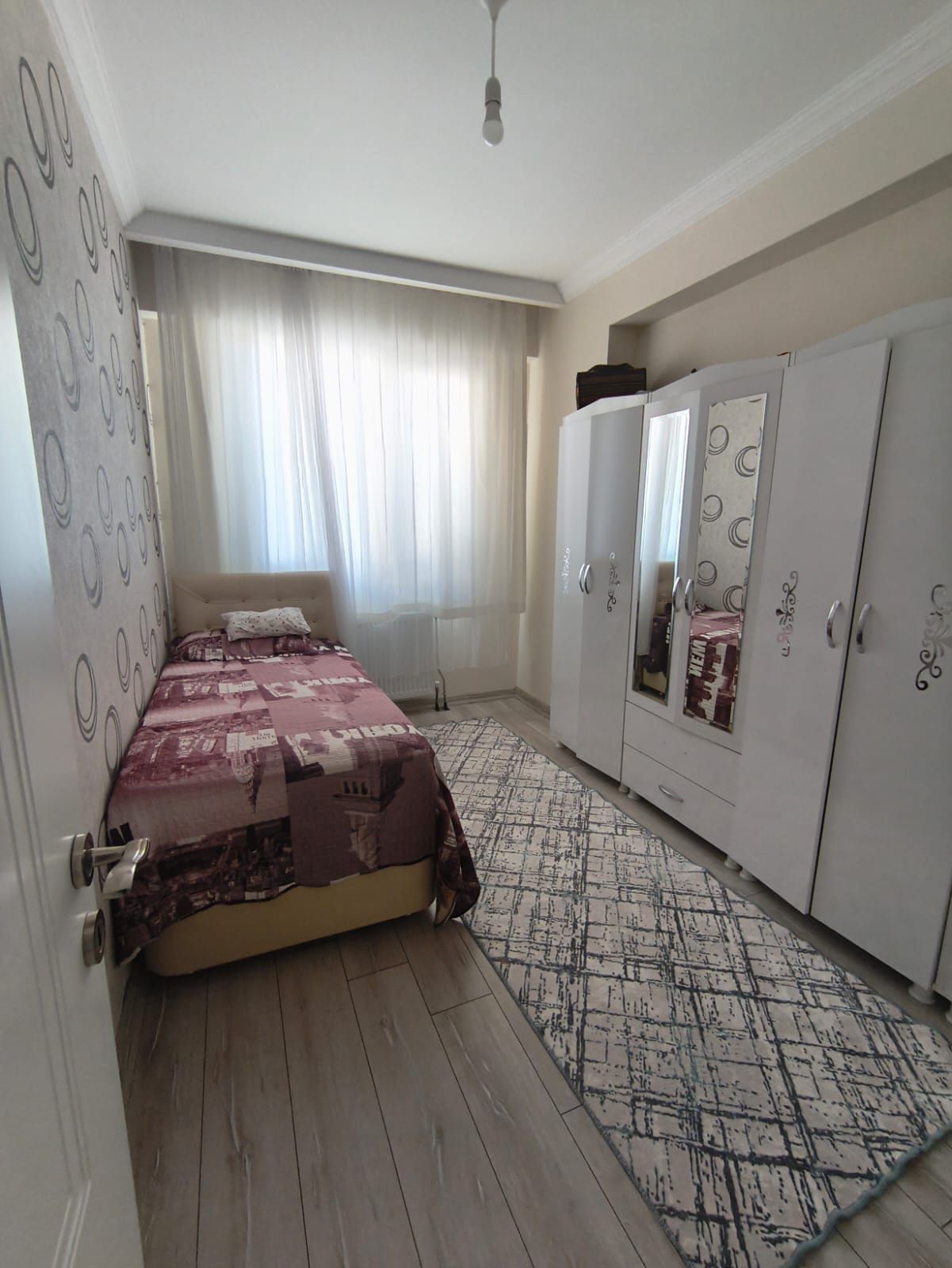 ÜÇKUYULAR 3+1 LÜKS DAİRE