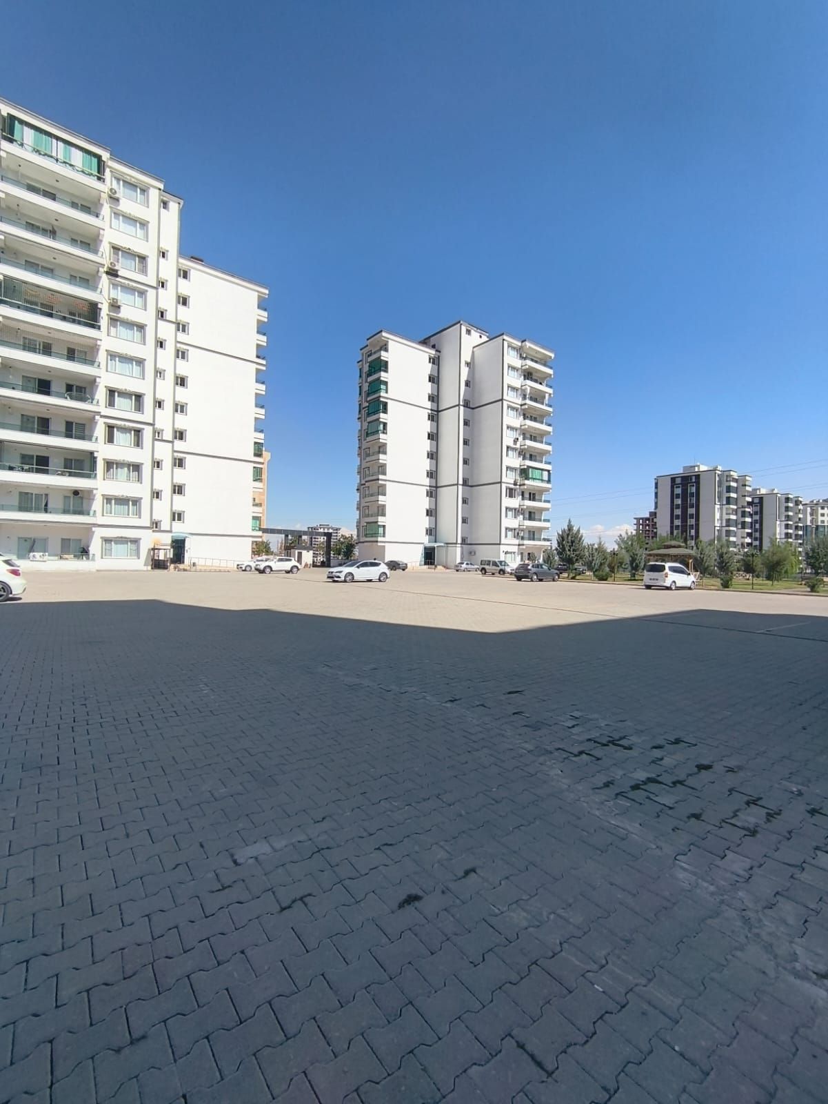 ÜÇKUYULAR 3+1 LÜKS DAİRE