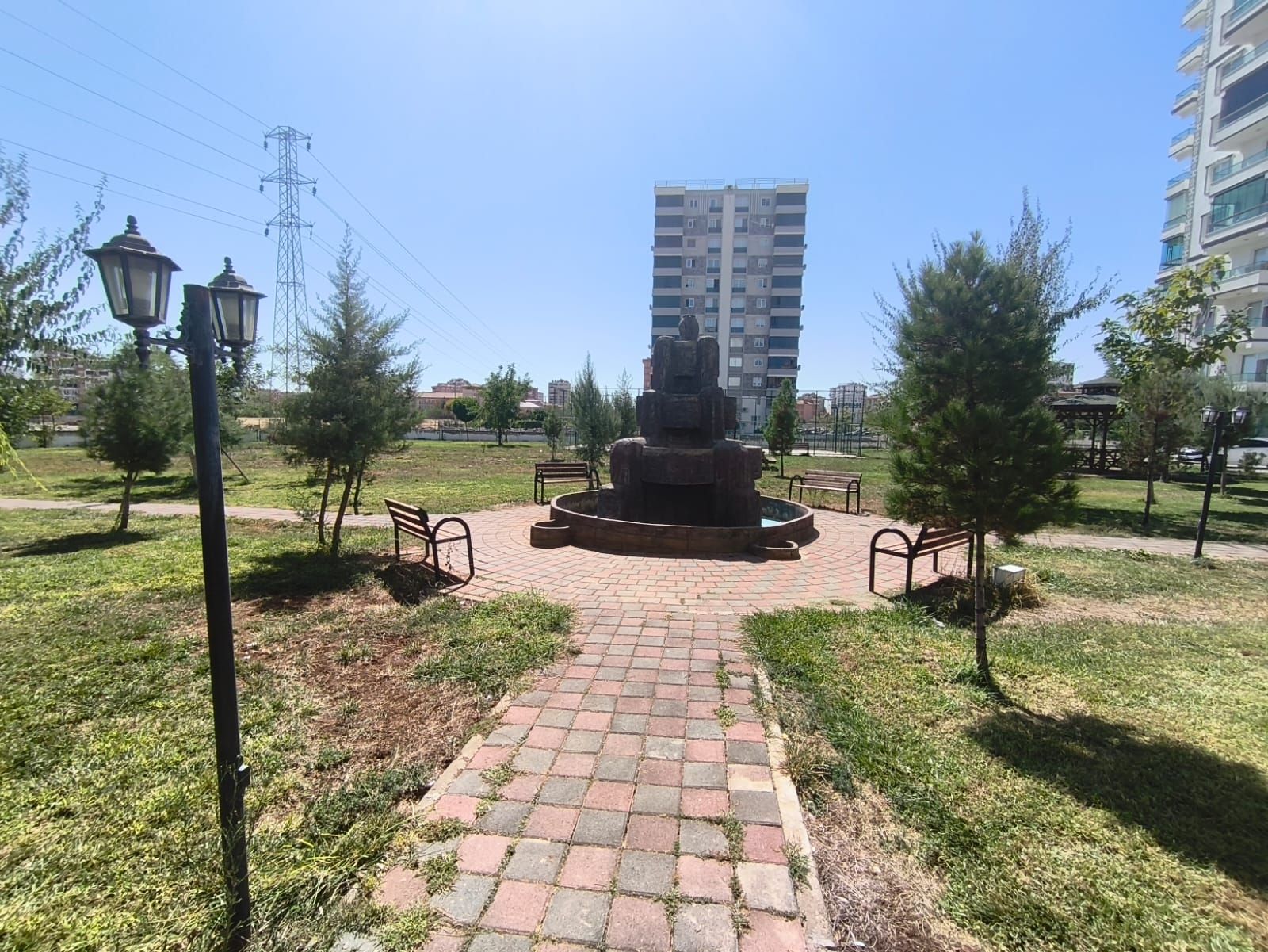 ÜÇKUYULAR 3+1 LÜKS DAİRE