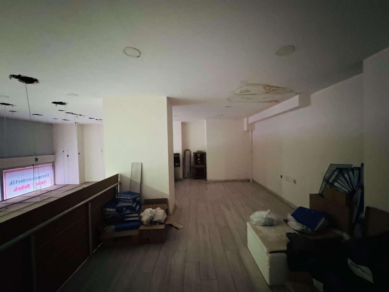 NİL KOLEJİ KARŞISI ANAYOL ÜSTÜ SATILIK DÜKKAN