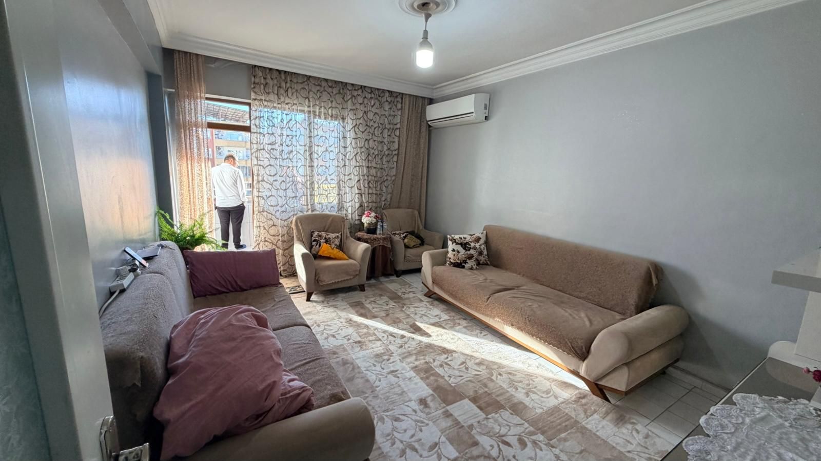 TESİSLERDE ANA CADDE ÜSTÜNDE 3+1 SATILIK DAİRE