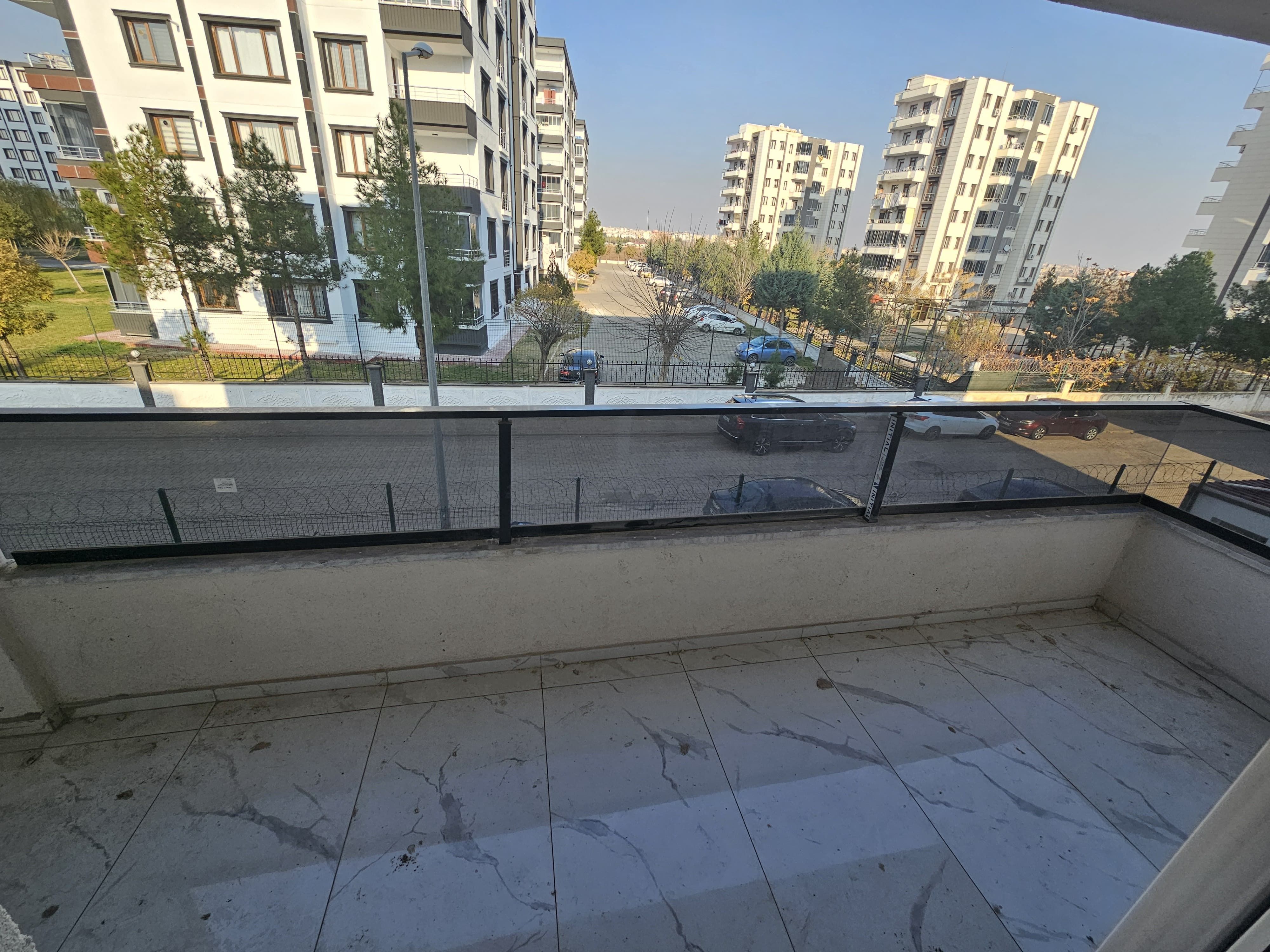 ZÜMRÜT KENT KARŞISI SIFIR YATIRIMLIK SIFIR DAİRE