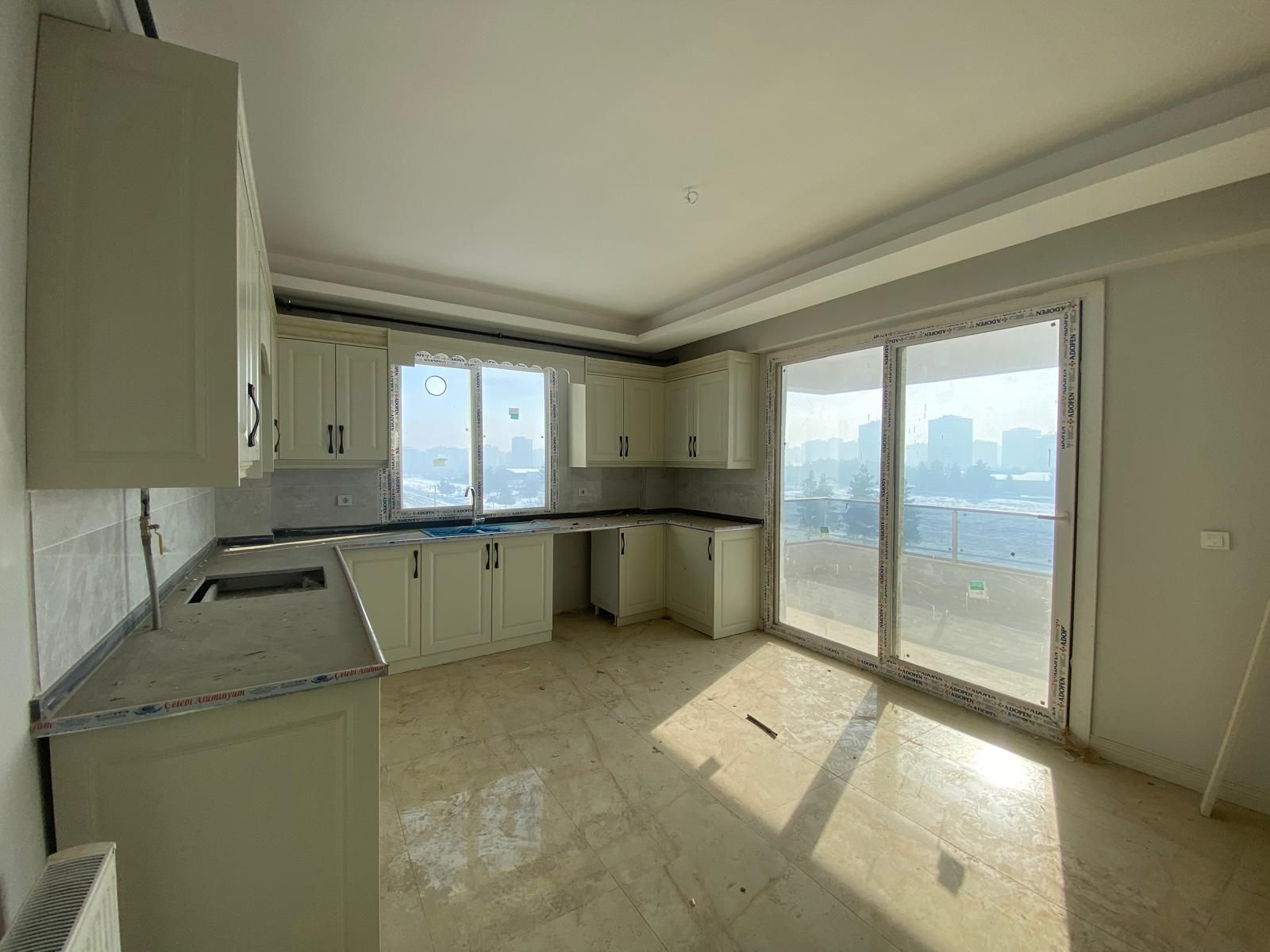 ADLİ TIP ARKASI 4+1 ACİL SATILIK DAİRE