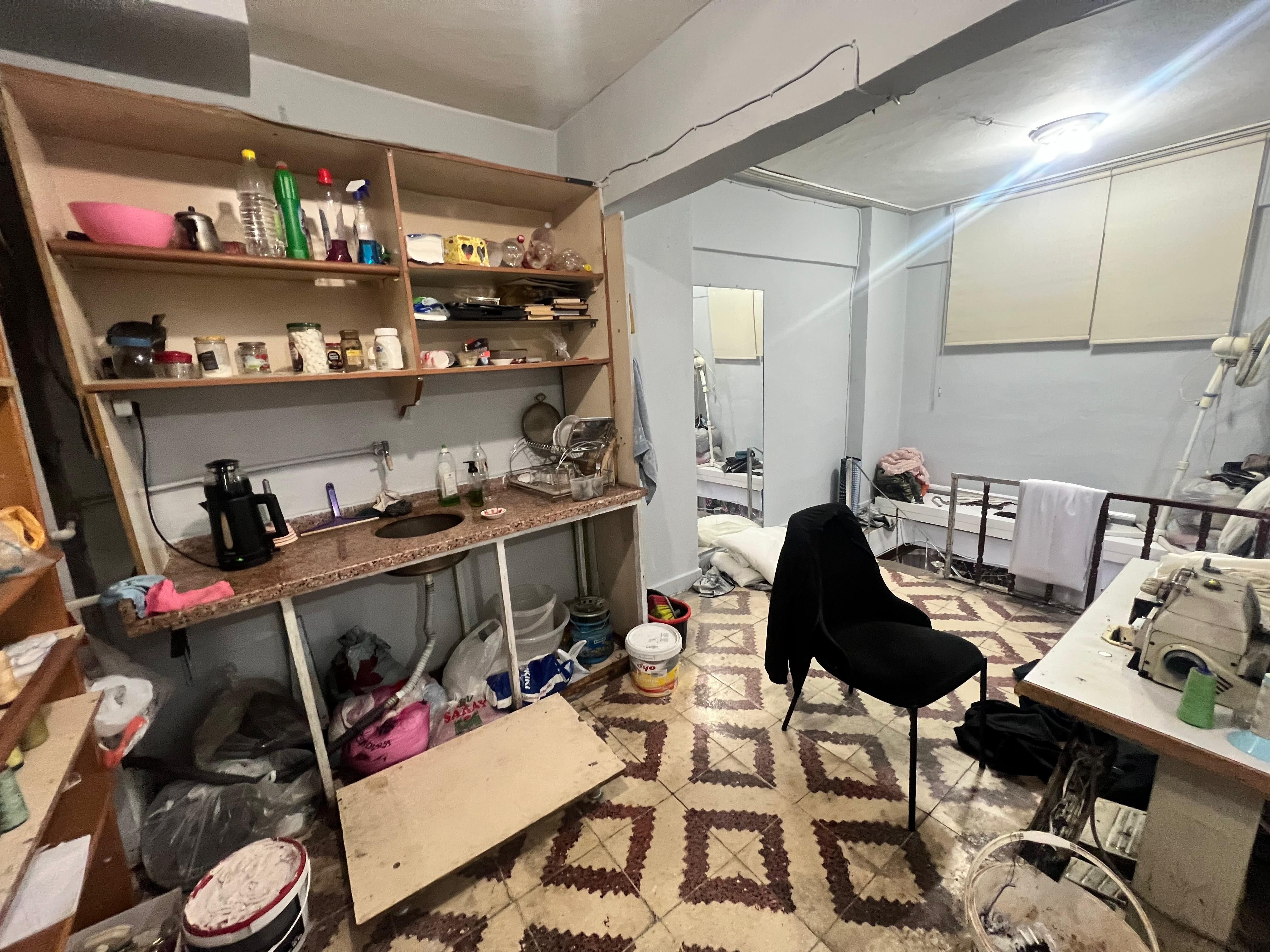 HATBOYU CADDESİNDE SATILIK 2 KATLI İŞ YERİ