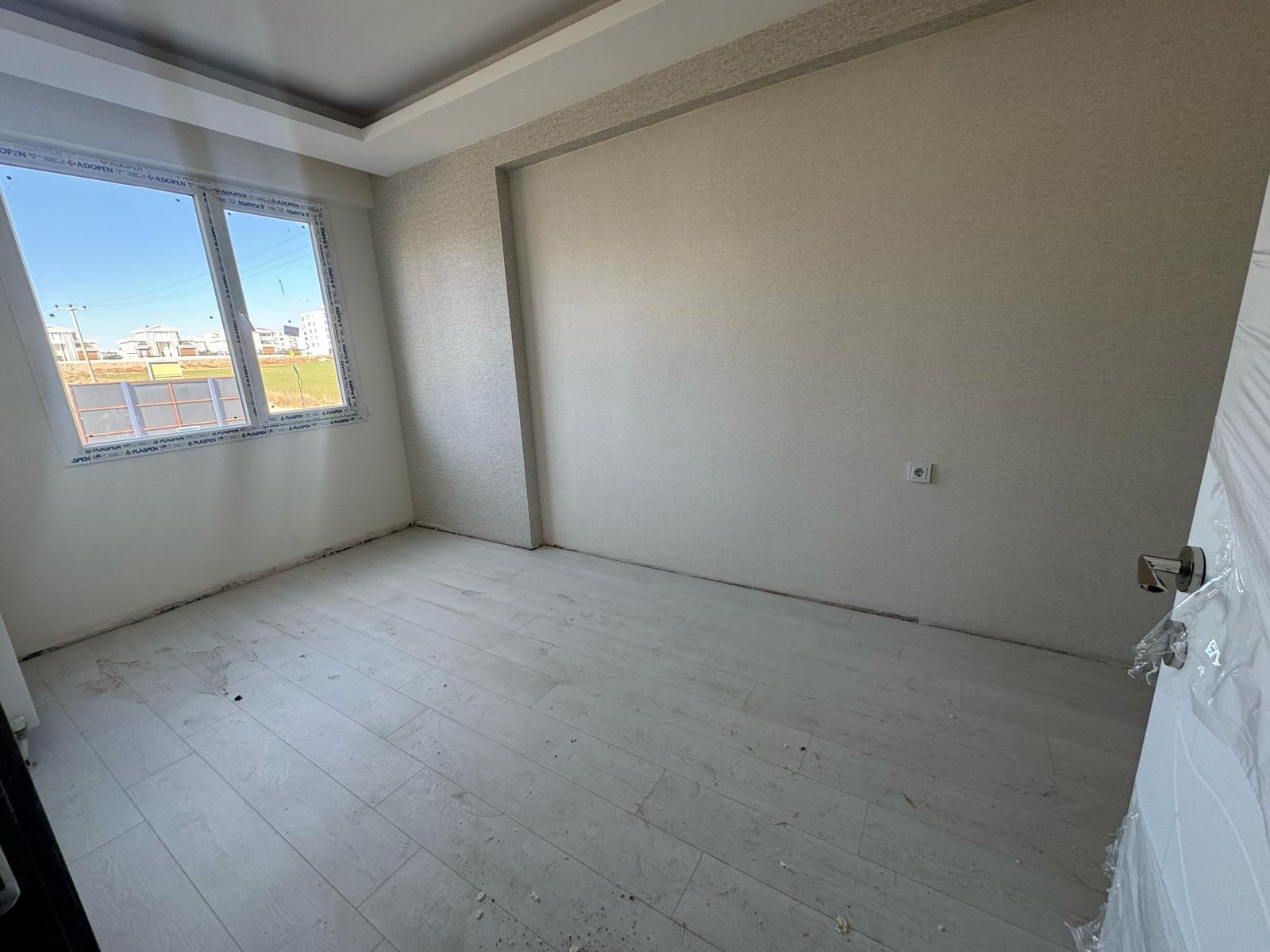 TEKNO KENT ARKASINDA TAKASA AÇIK 2+1 SATILIK DAİRE