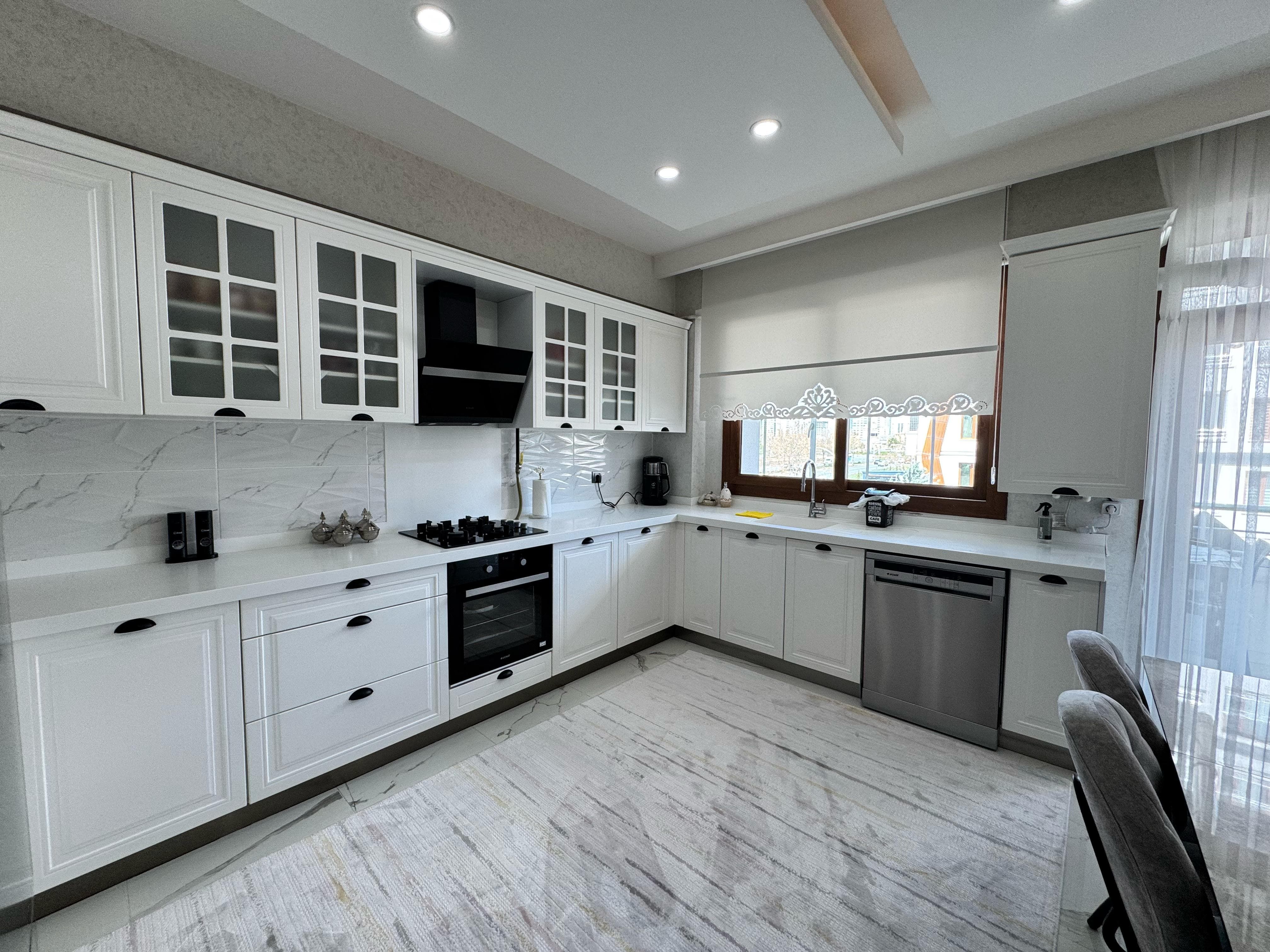 75.CD ÜZERİ FULL MASRAFLI ACİL SATILIK 4+1 DAİRE!