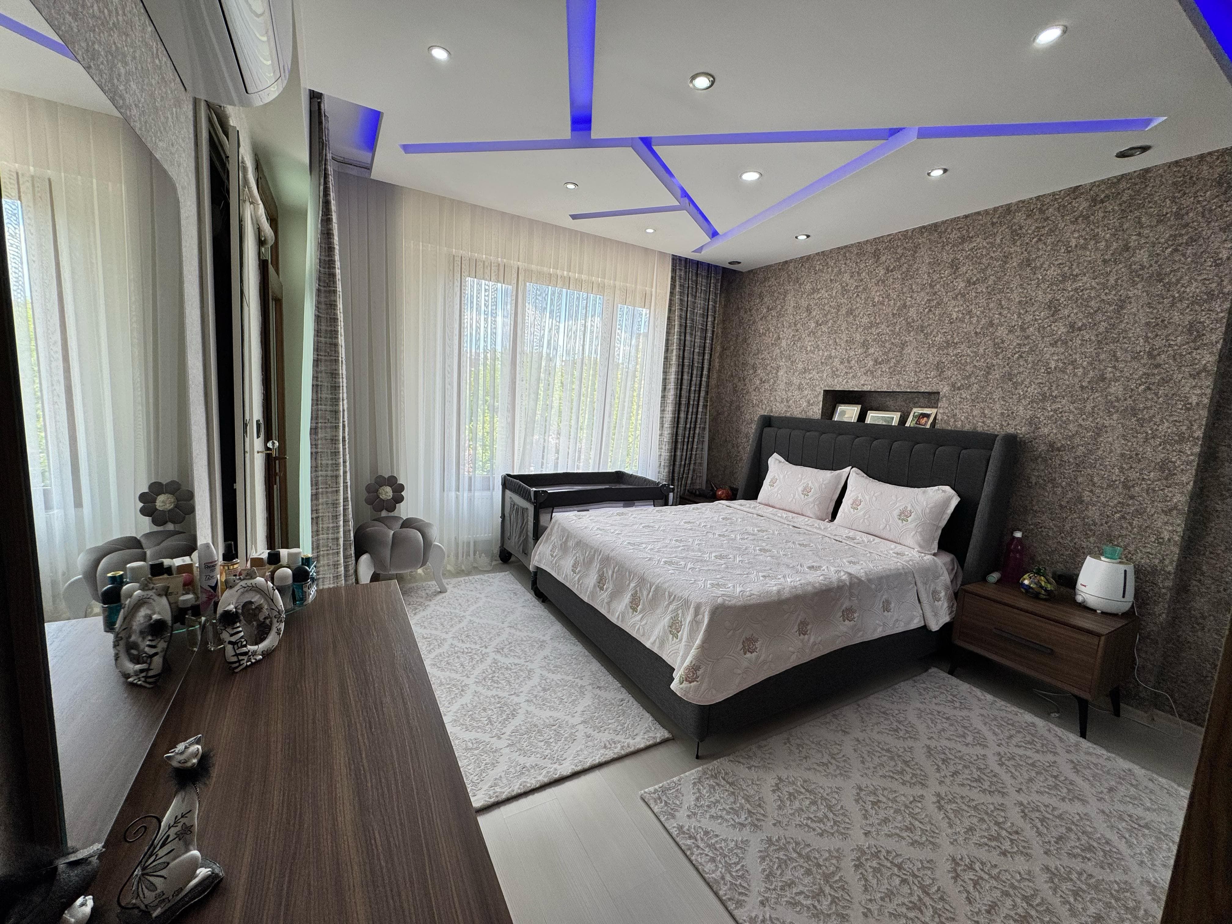 75.CD ÜZERİ FULL MASRAFLI ACİL SATILIK 4+1 DAİRE!