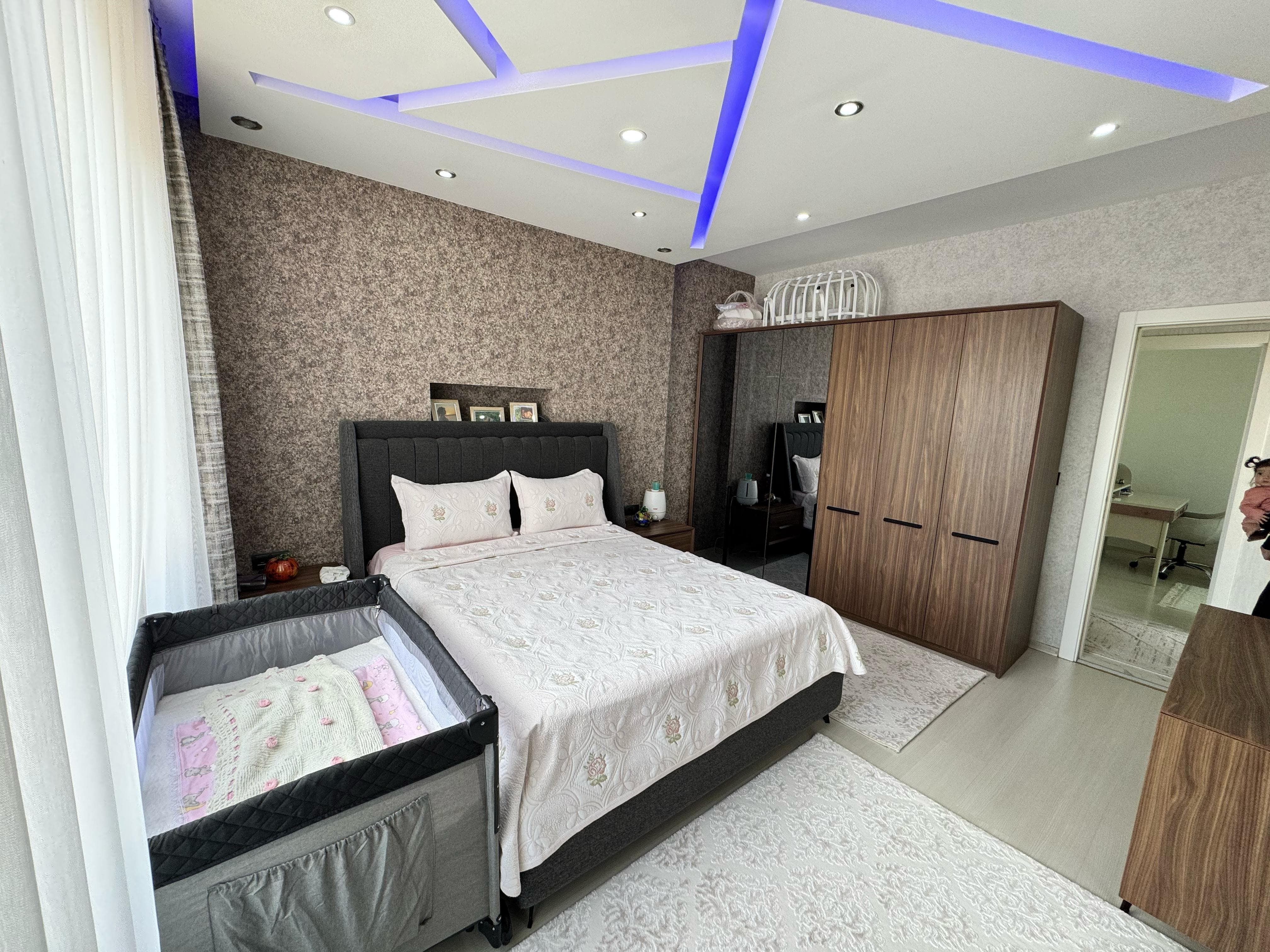 75.CD ÜZERİ FULL MASRAFLI ACİL SATILIK 4+1 DAİRE!