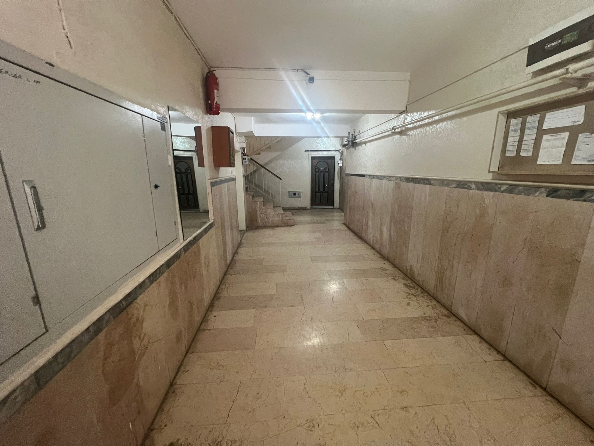 OFİS MERKEZİ KONUMDA İŞYERİNE UYGUN 2,5+1 DAİRE