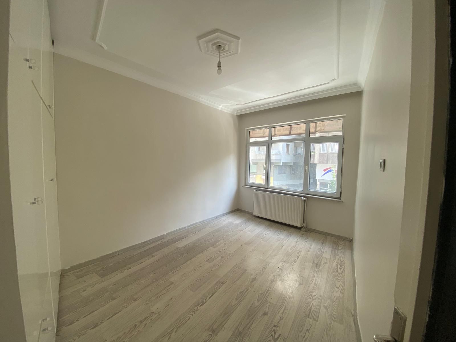 OFİS GEVRAN CADDESİNE YÜRÜME MESAFESİNDE SATILIK 3+1 FIRSAT DAİRE