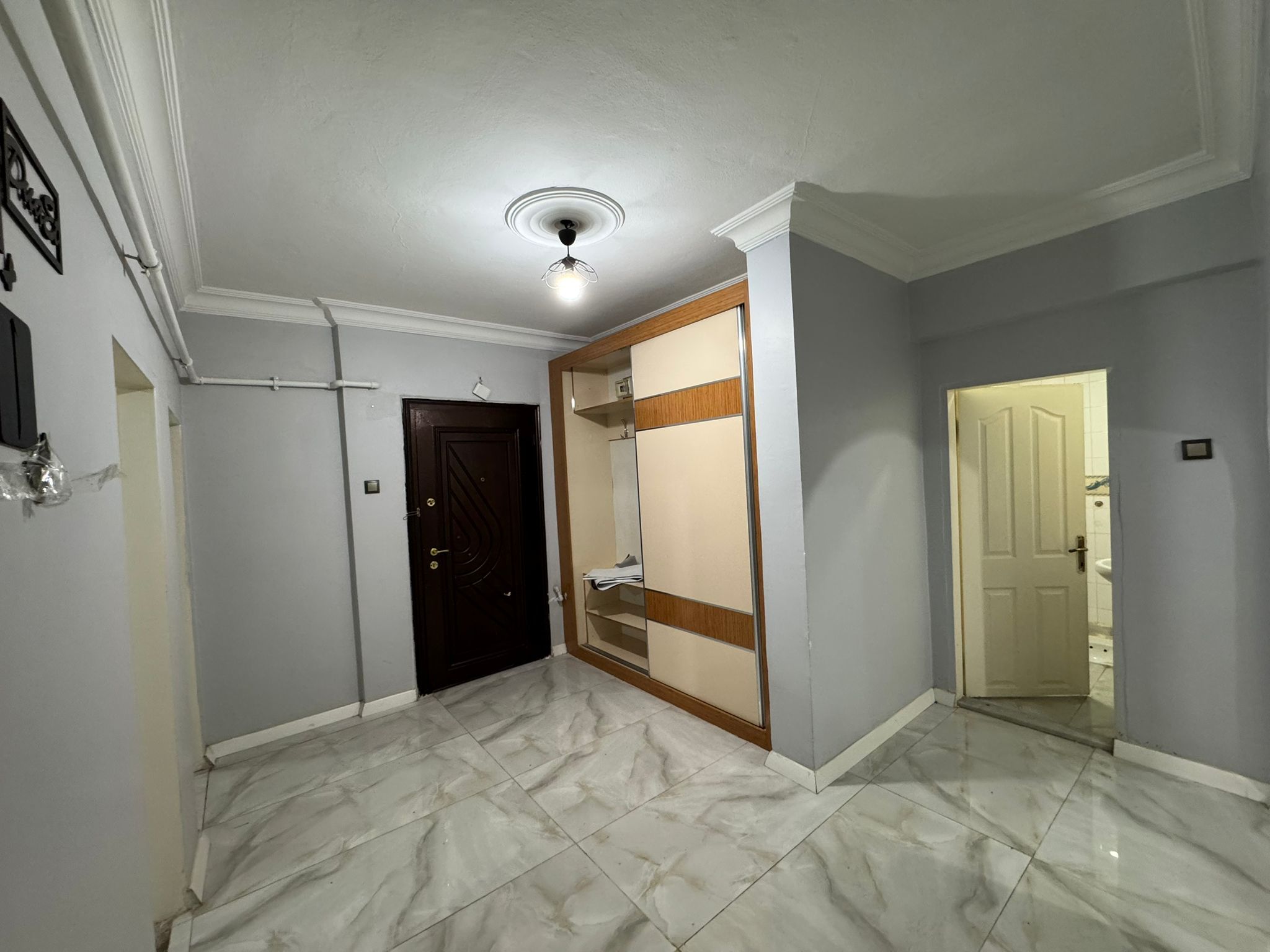 TESİSLER DİŞ HASTANESİ YANINDA SATILIK 3+1 FUL BAKIMLI DAİRE