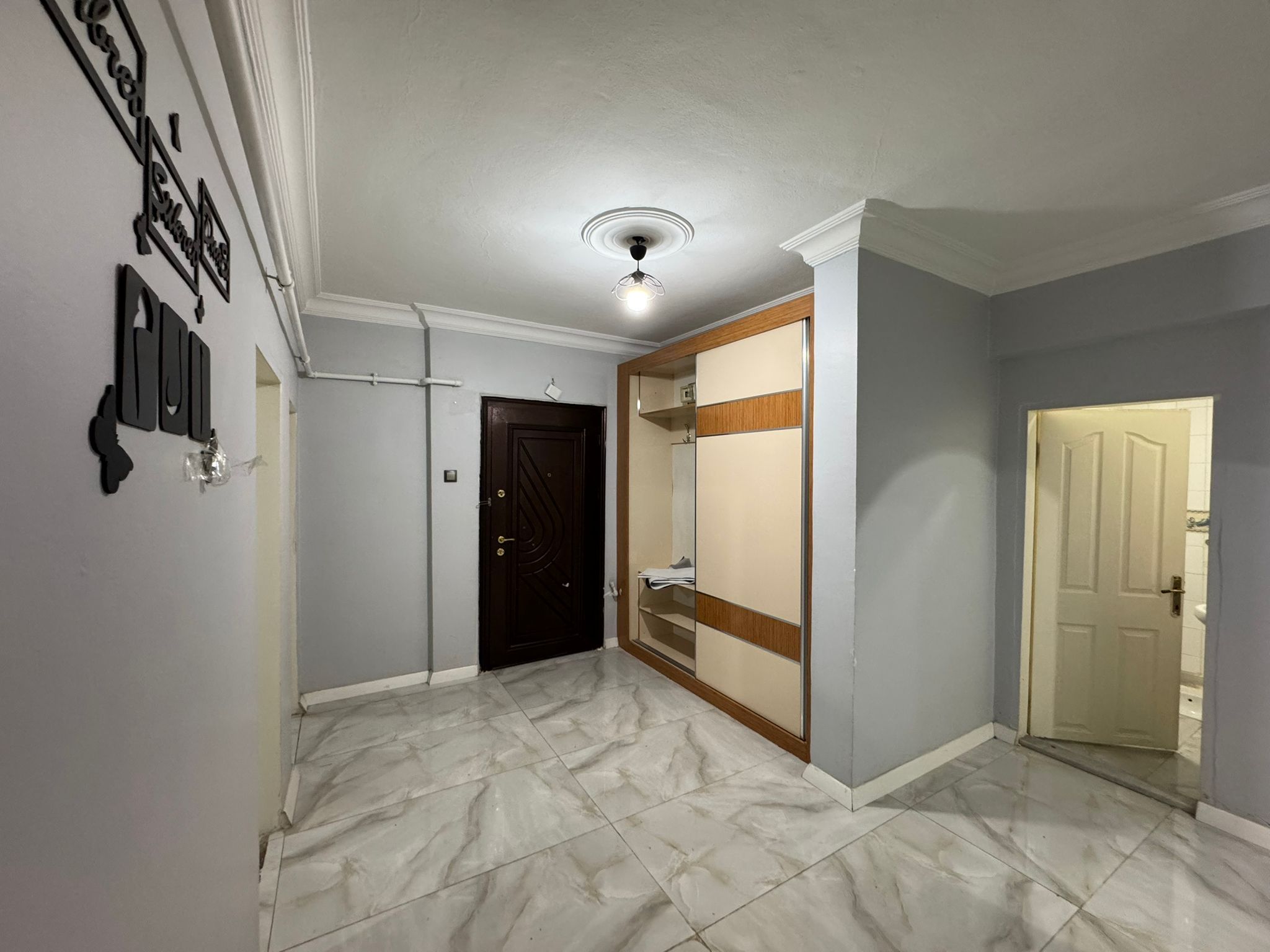 TESİSLER DİŞ HASTANESİ YANINDA SATILIK 3+1 FUL BAKIMLI DAİRE