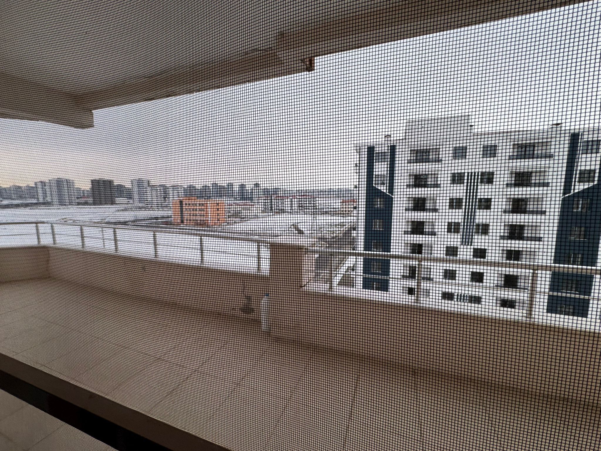 ÜÇKUYULARDA ACİL SATILIK 3+1 DÜŞÜK KATLI DAİRE