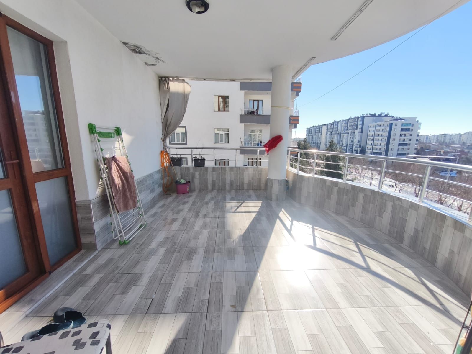 YENİYOL ROBOSKİ PARKI KARŞISI OPET PETROL YANI 3,5+1 SATILIK DAİRE