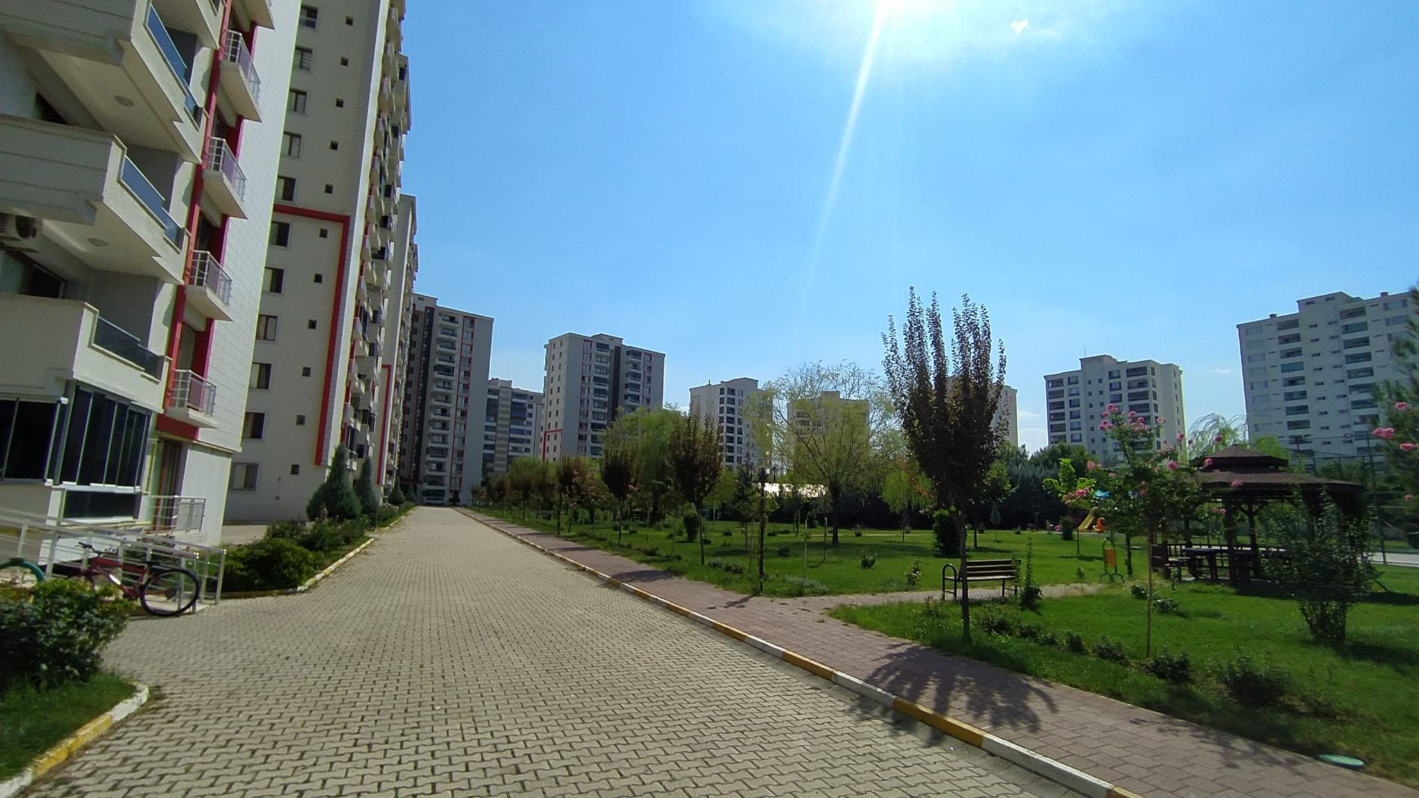STADYUM KARŞISI 4+1 ULTRA LÜX SATILIK DAİRE