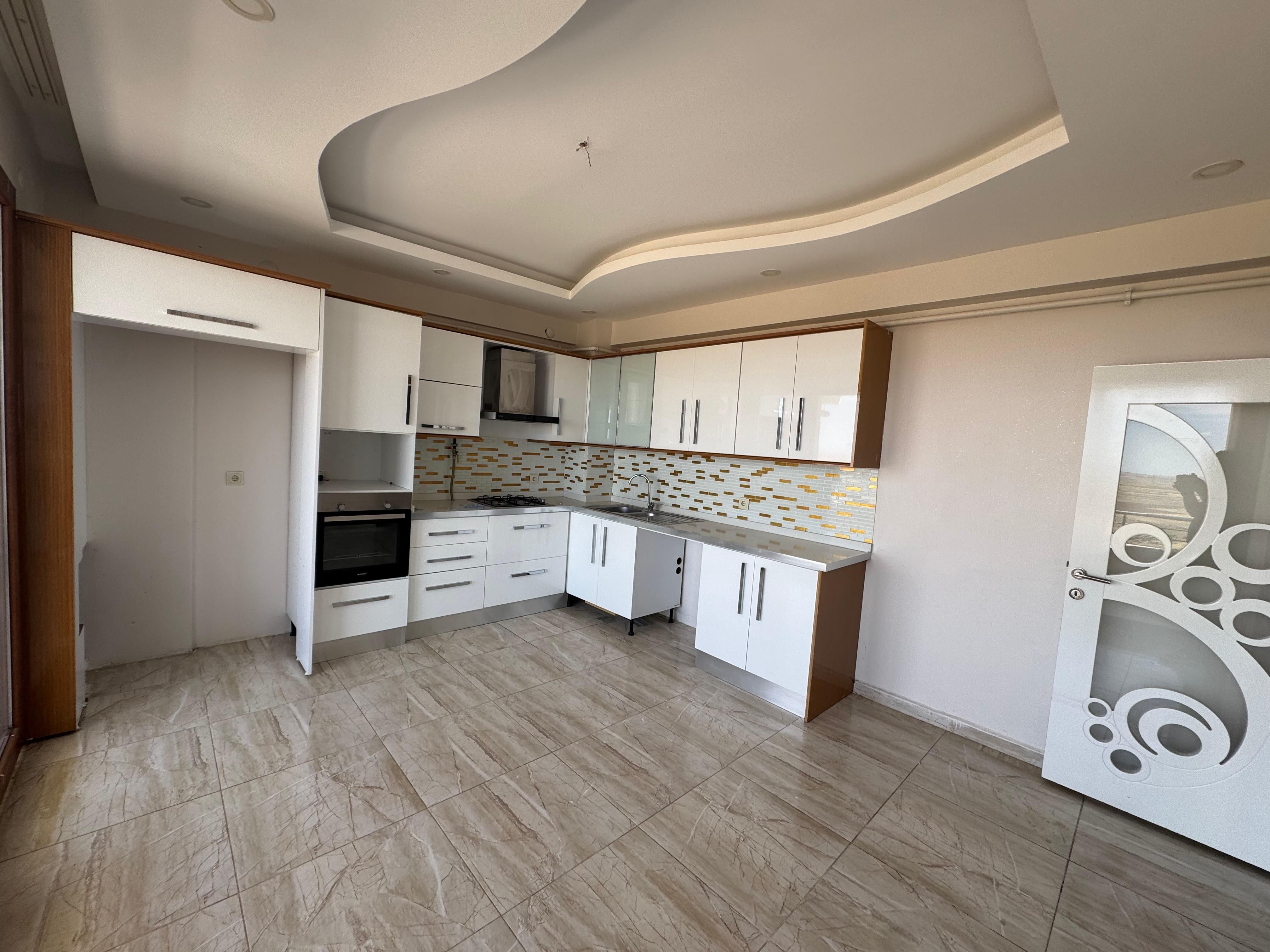 ARAŞTIRMA ARKASI , GENİŞ VE KULLANIŞLI 4+1 SATILIK DAİRE