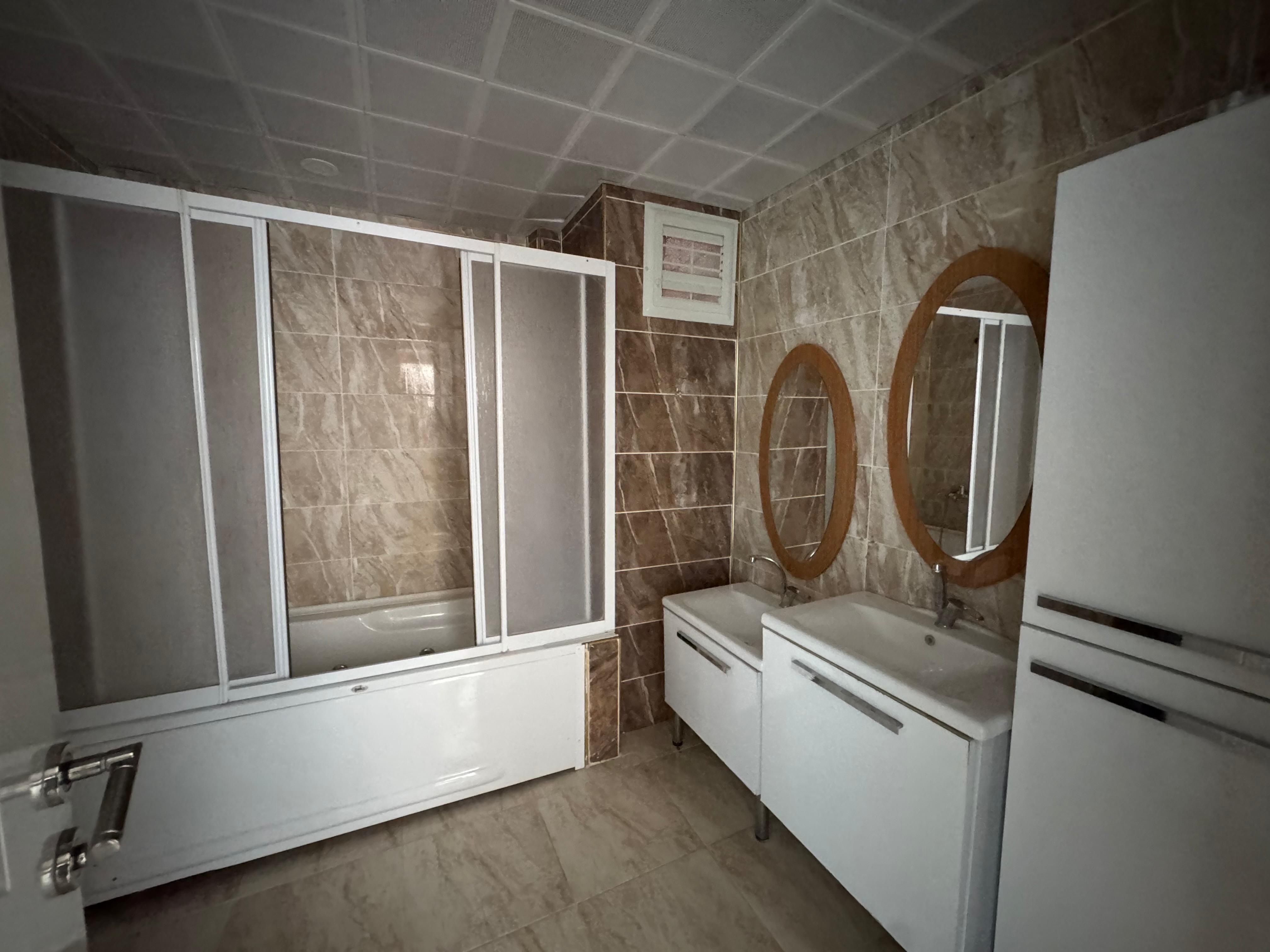 ARAŞTIRMA ARKASI , GENİŞ VE KULLANIŞLI 4+1 SATILIK DAİRE