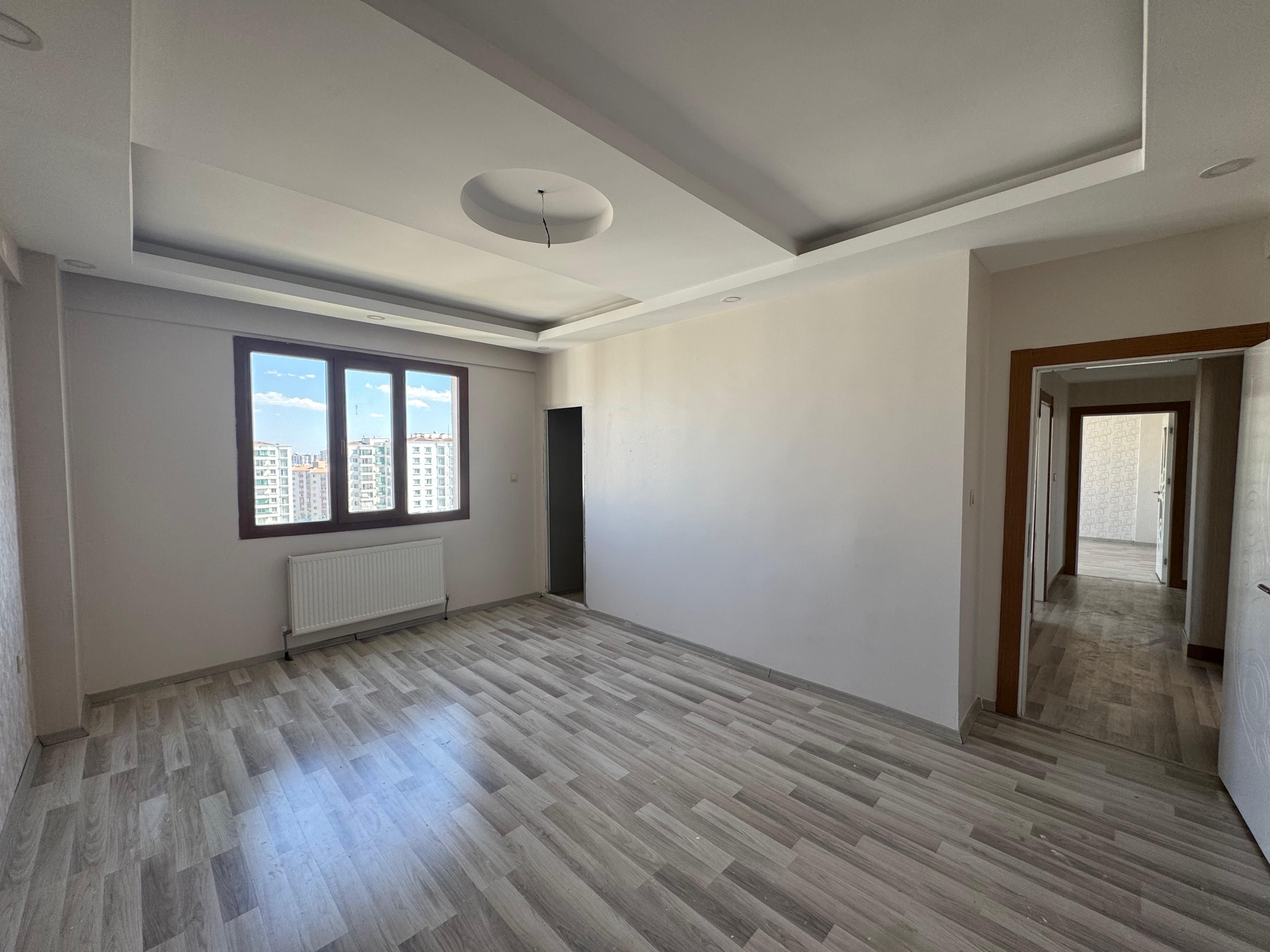 ARAŞTIRMA ARKASI , GENİŞ VE KULLANIŞLI 4+1 SATILIK DAİRE