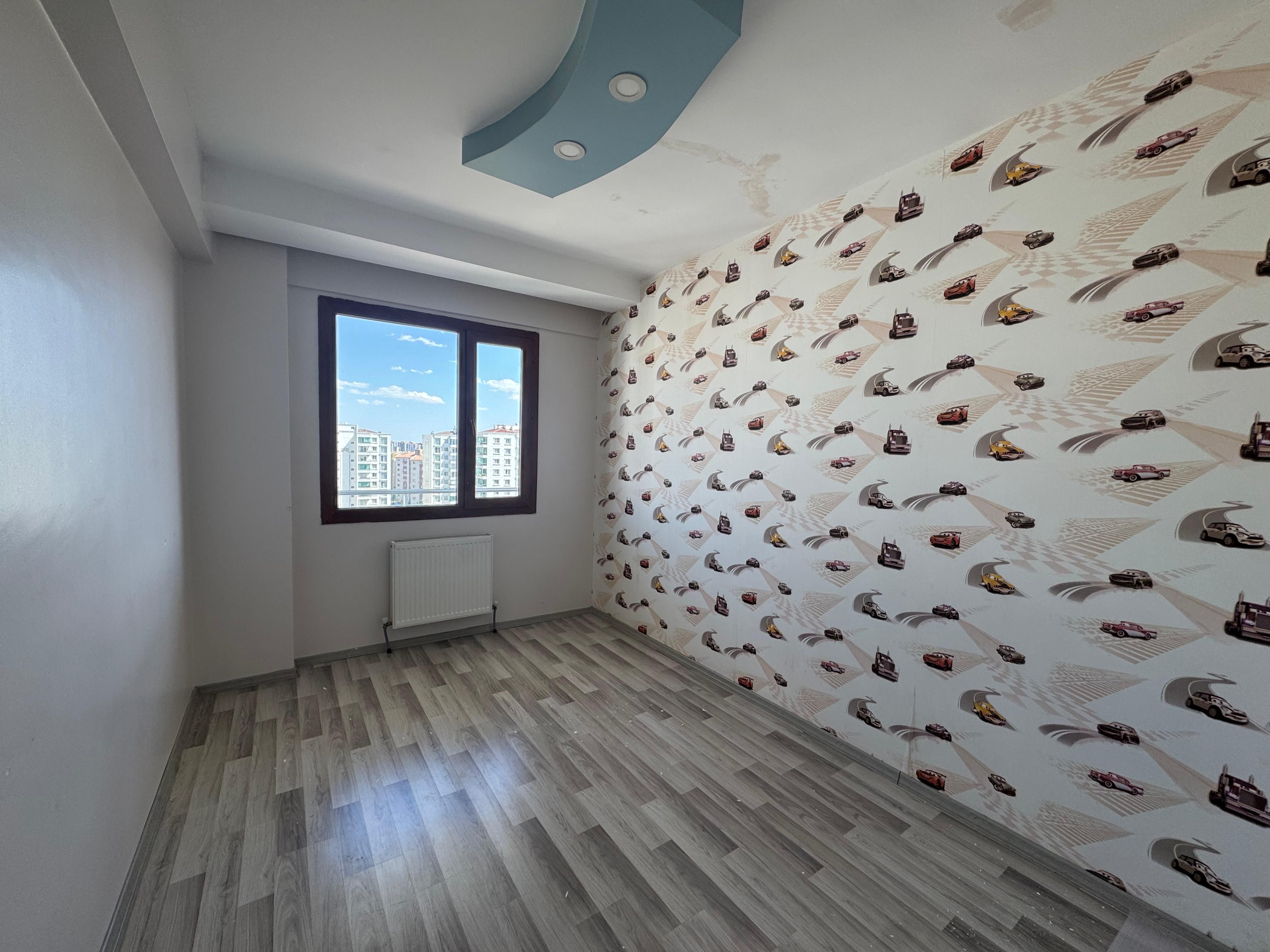 ARAŞTIRMA ARKASI , GENİŞ VE KULLANIŞLI 4+1 SATILIK DAİRE