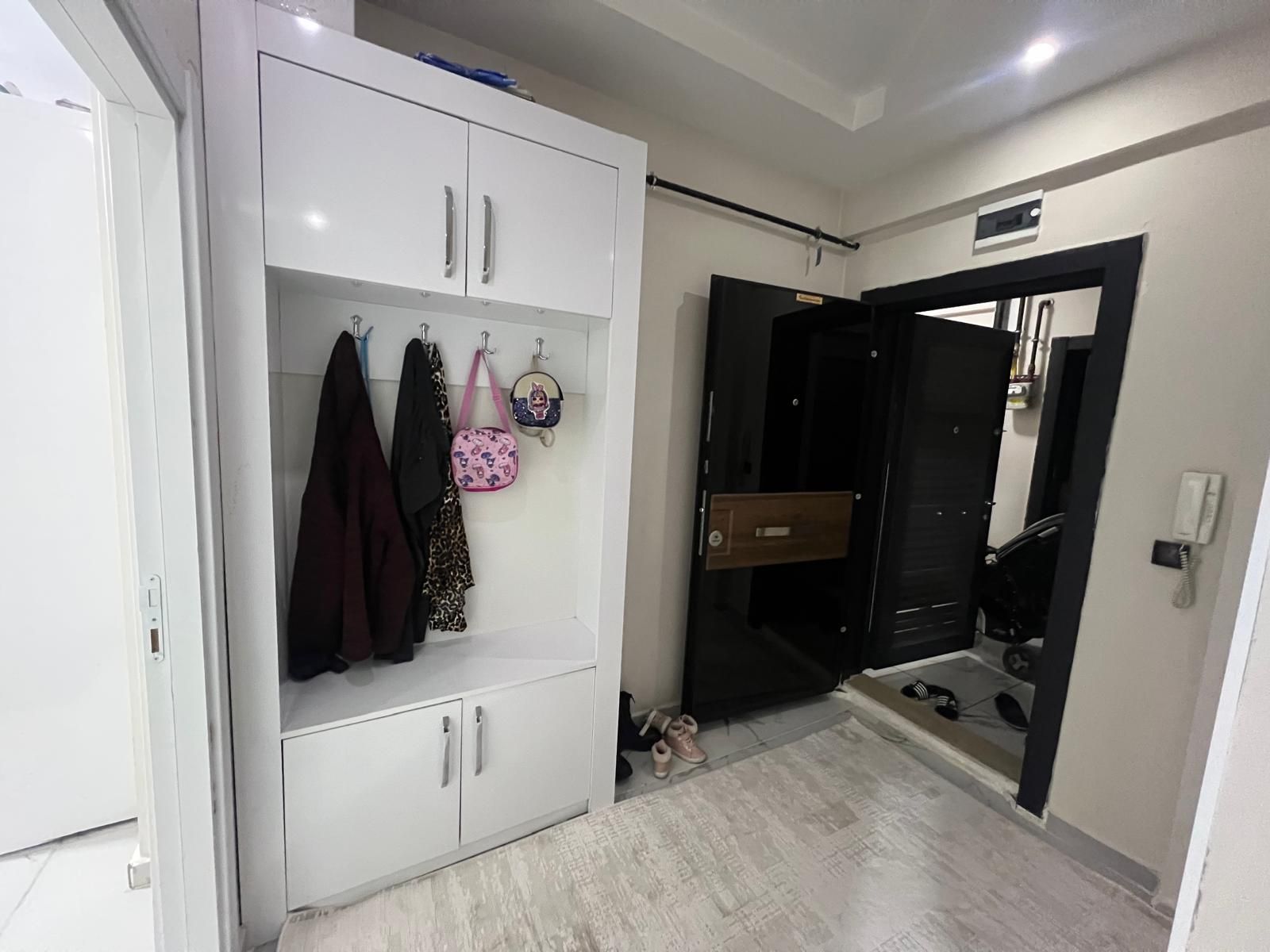 BAĞCILAR HESKİF CADDESİNDE SATILIK 2,5+1 DAİRE