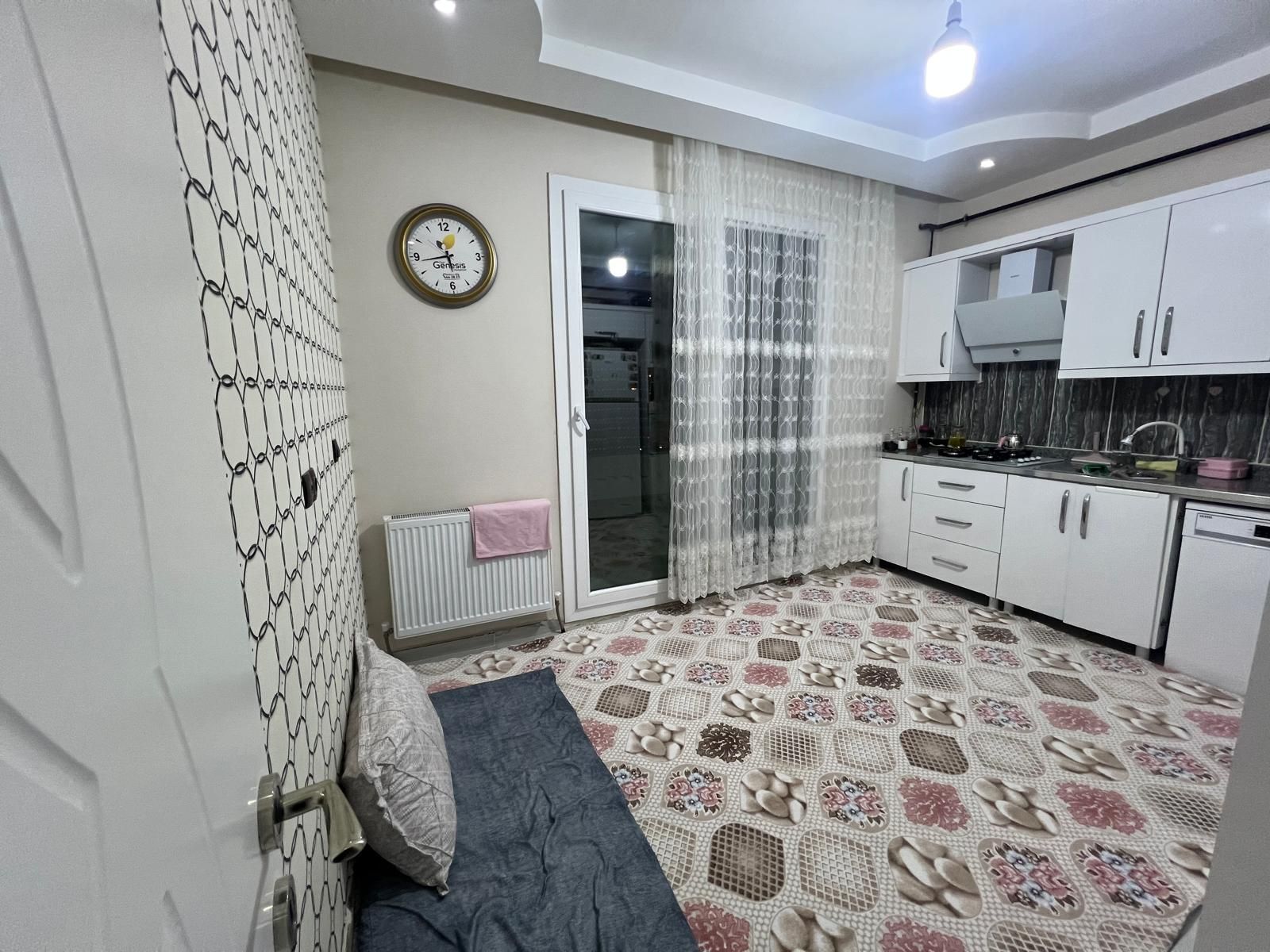 BAĞCILAR HESKİF CADDESİNDE SATILIK 2,5+1 DAİRE