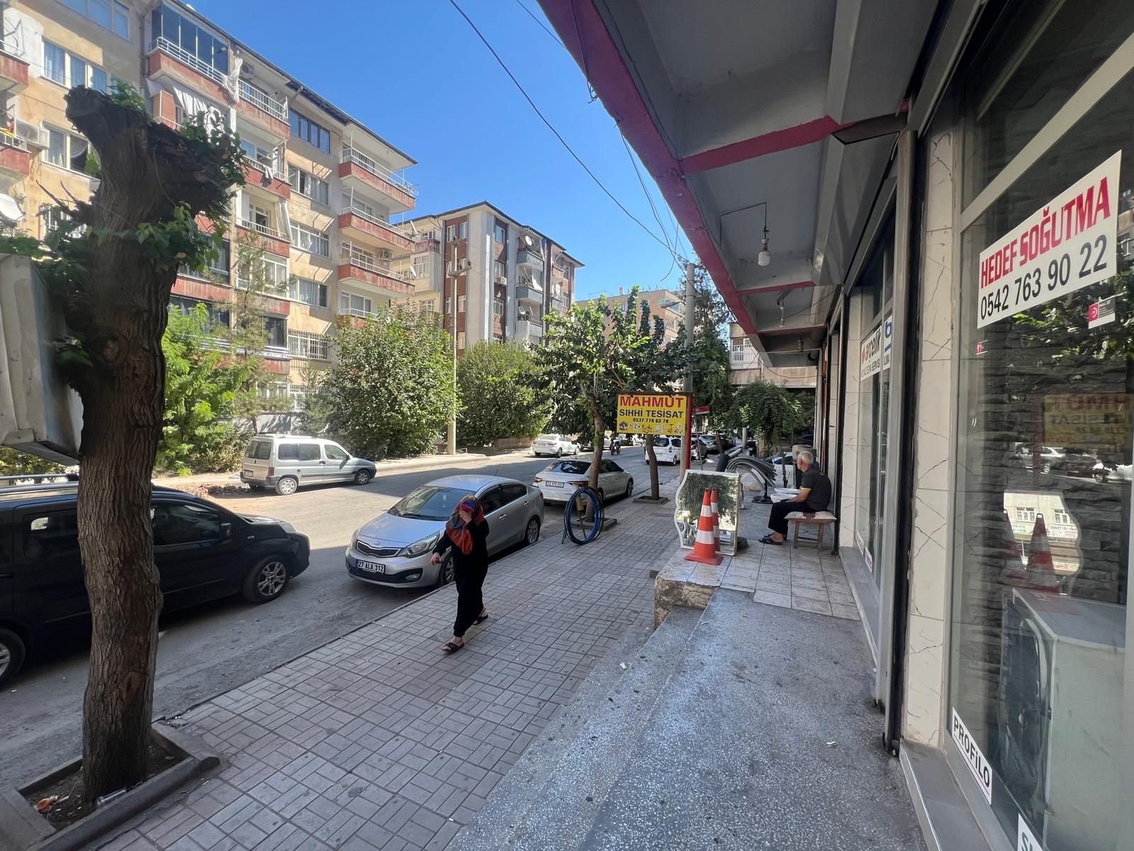 BAĞLAR SAĞLIK OCAĞI SALI PAZARINDA SATILIK DÜKKAN