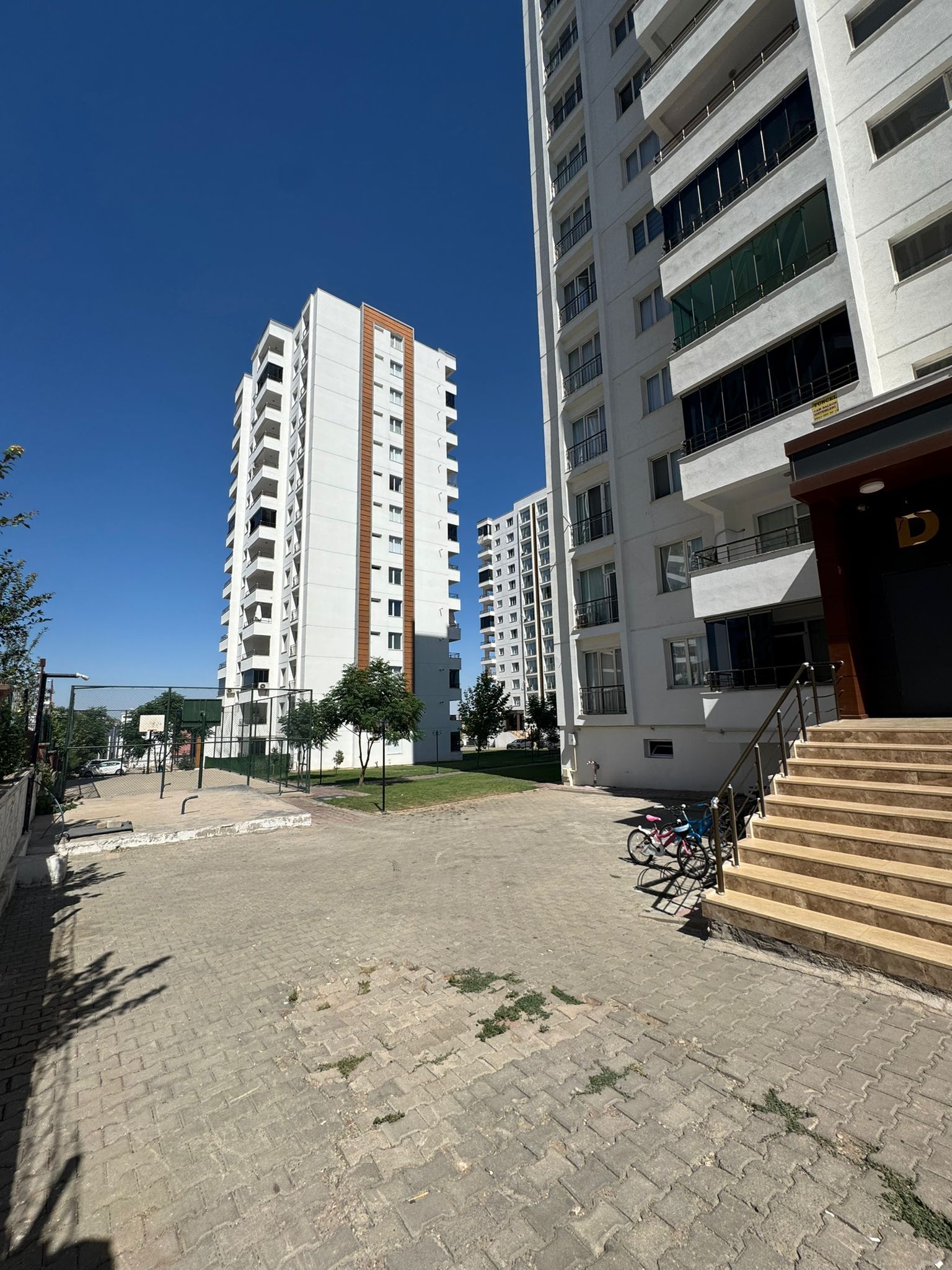75 YOL BİTİMİ SATILIK 4,5+1 FULL MASRAFLI SATILIK DAİRE