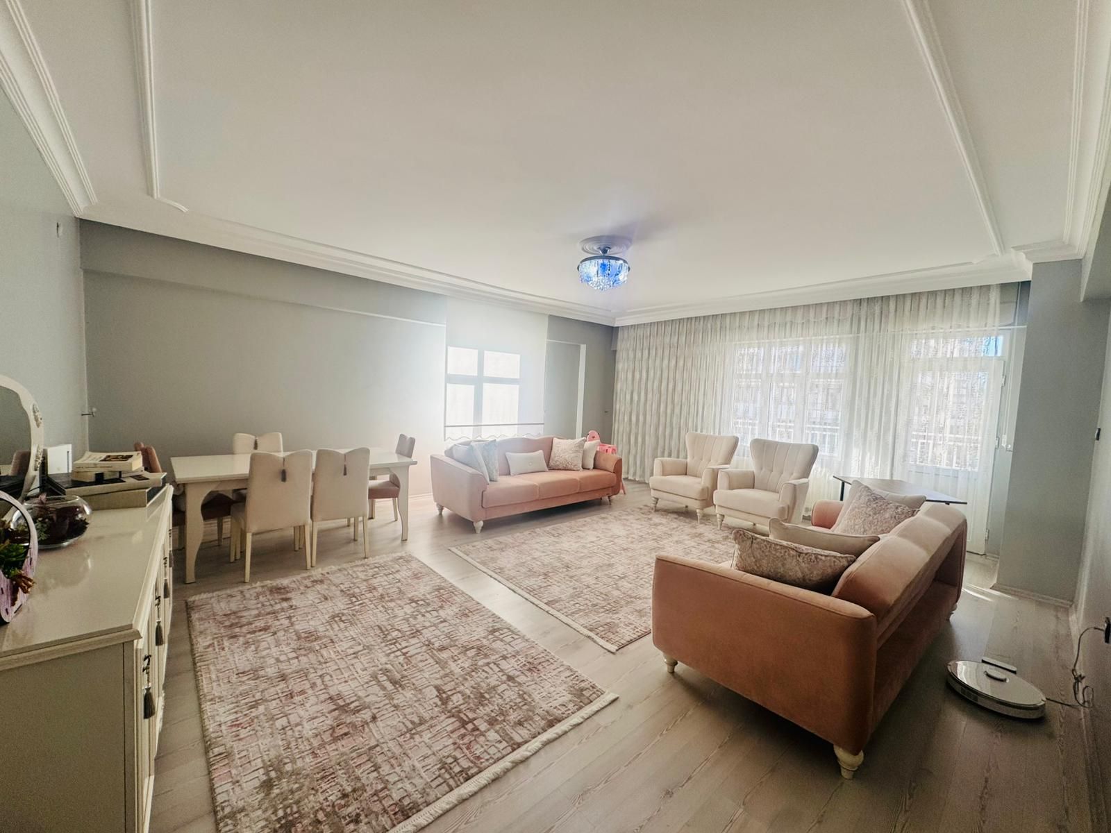 KENT MEYDANI AŞAĞISINDA MUSA ANTERDE 3+1 İÇİ YAPILI DAİRE