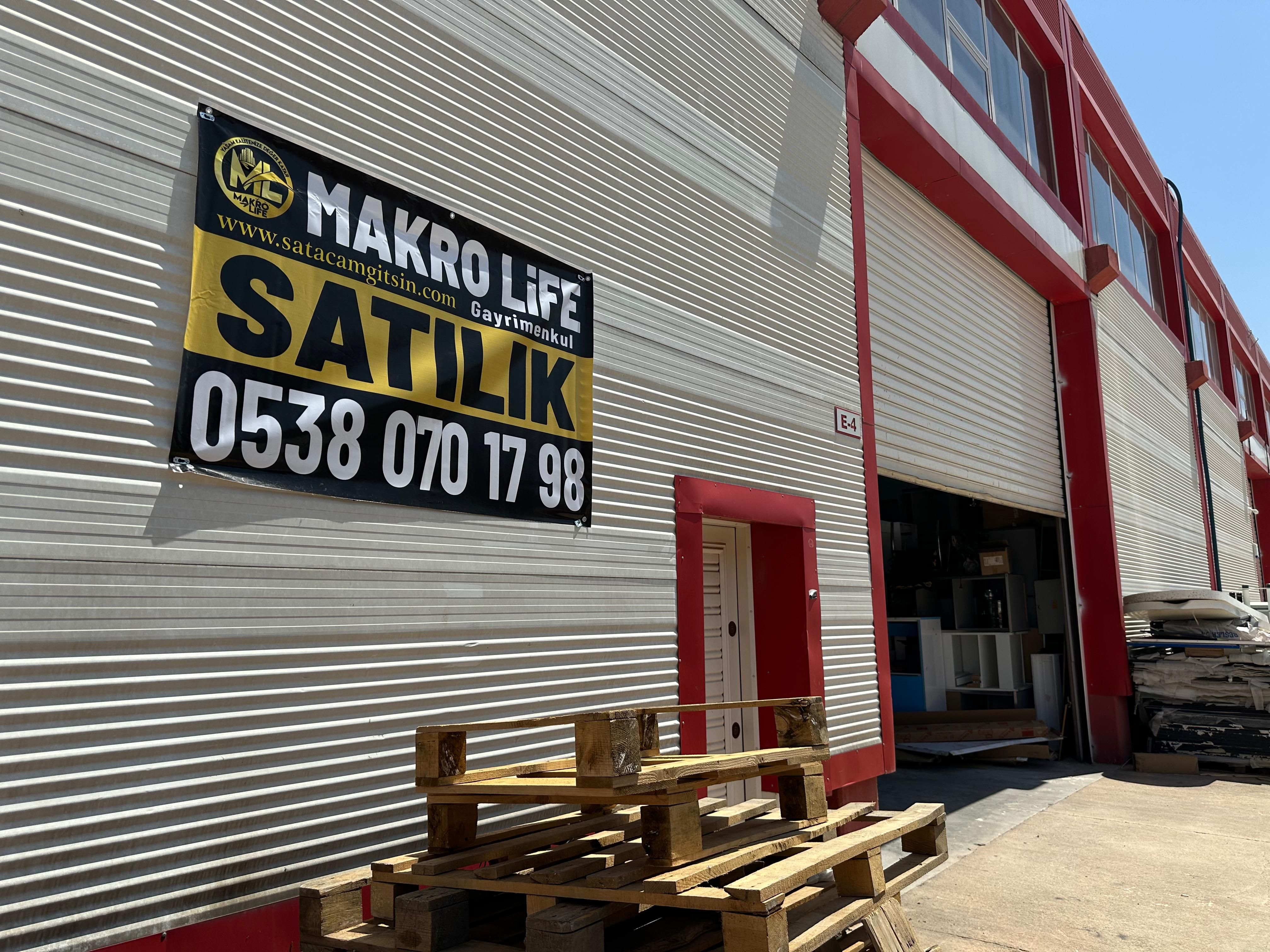 MEGA SANAYİDE 400M2 SATILIK FIRSAT DÜKKAN