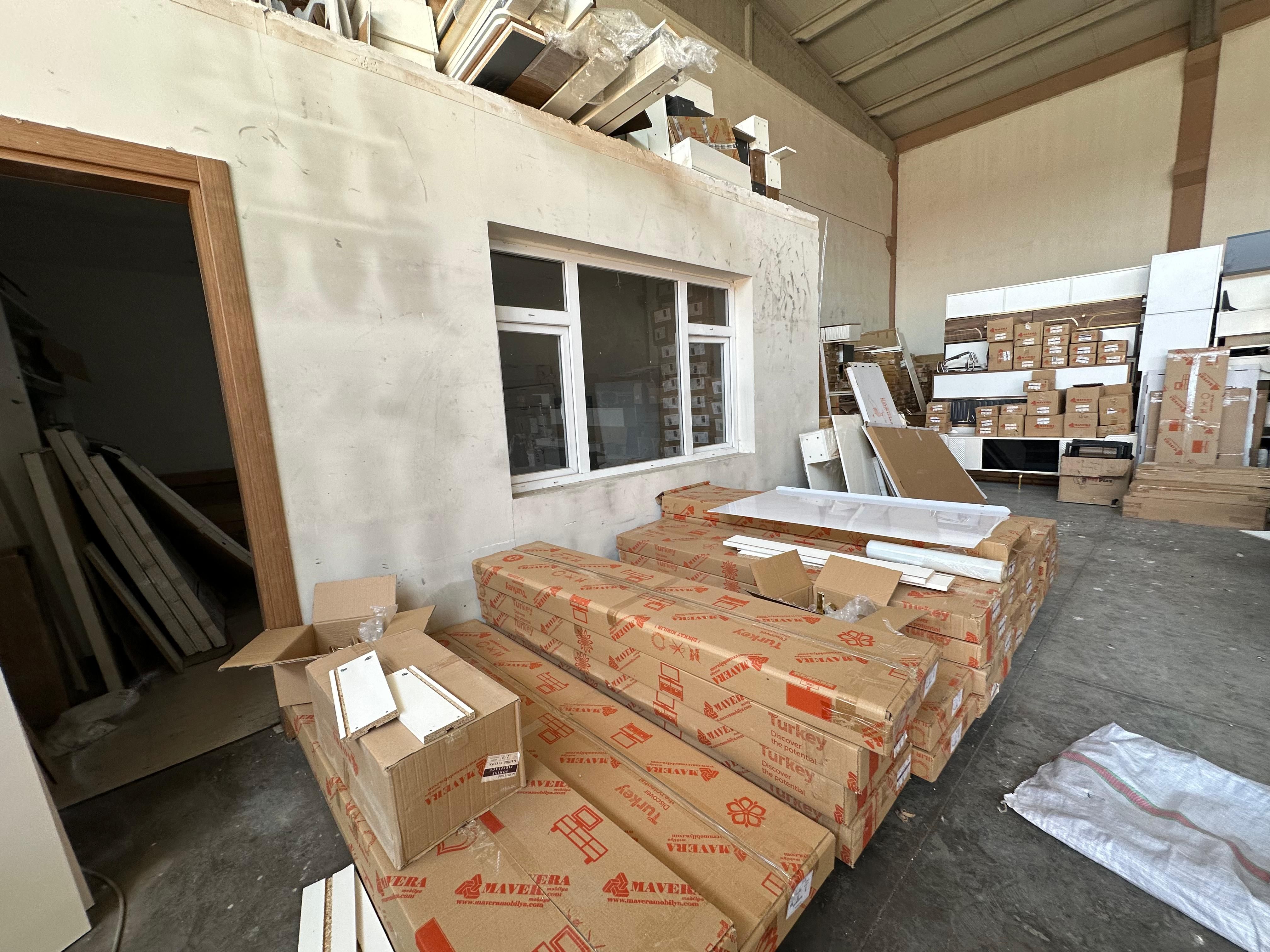 MEGA SANAYİDE 400M2 SATILIK FIRSAT DÜKKAN